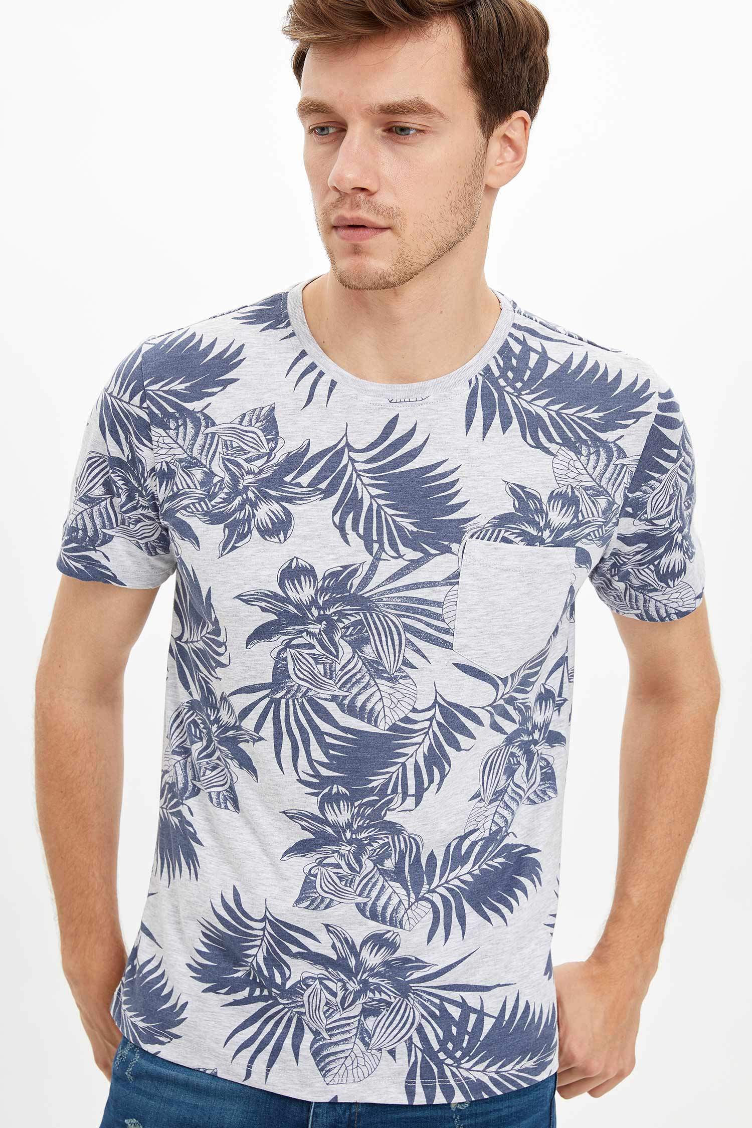 Defacto Yaprak Desenli Kısa Kollu T-shirt. 1