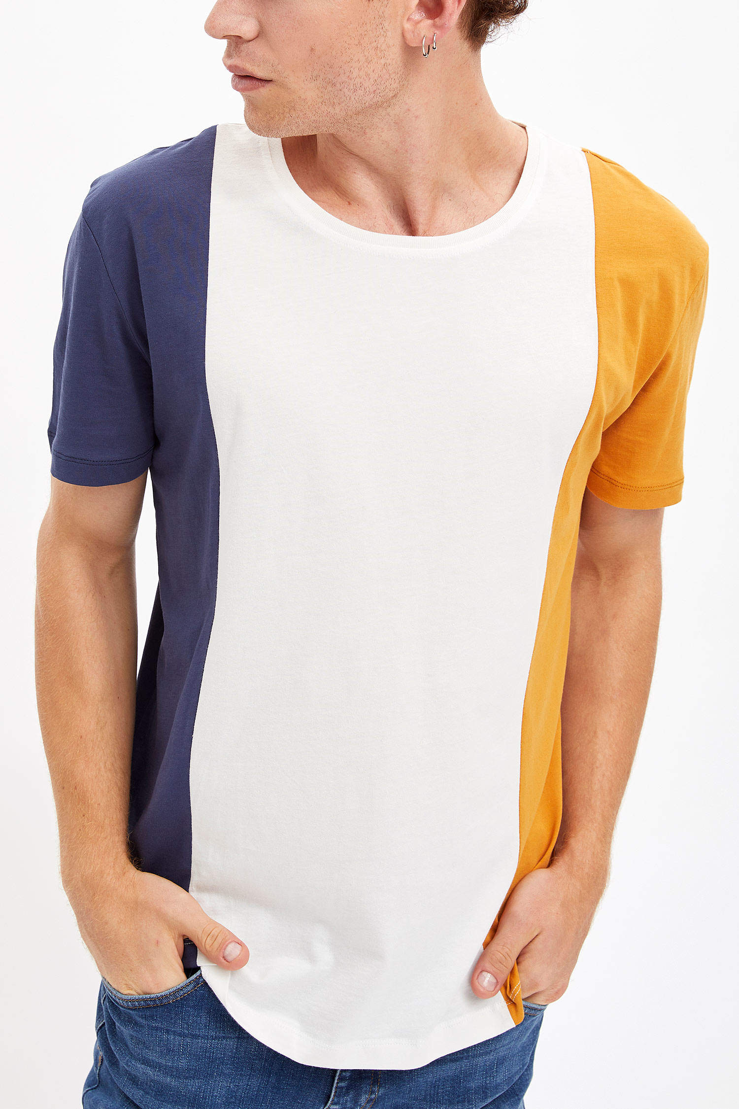 Defacto Slim Fit Renk Bloklu Yazı Baskılı T-shirt. 3
