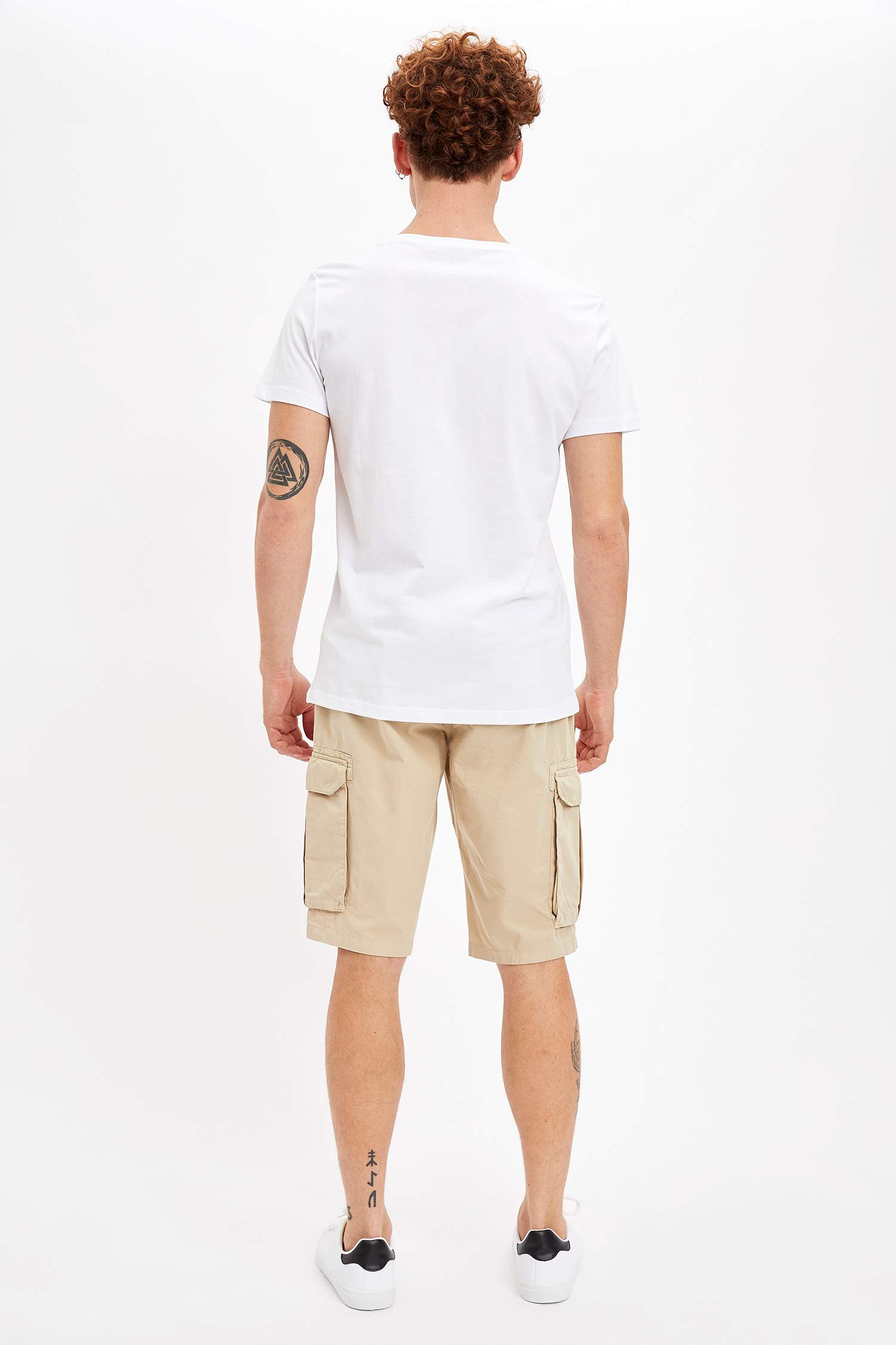 Defacto Slim Fit Baskılı T-shirt. 5