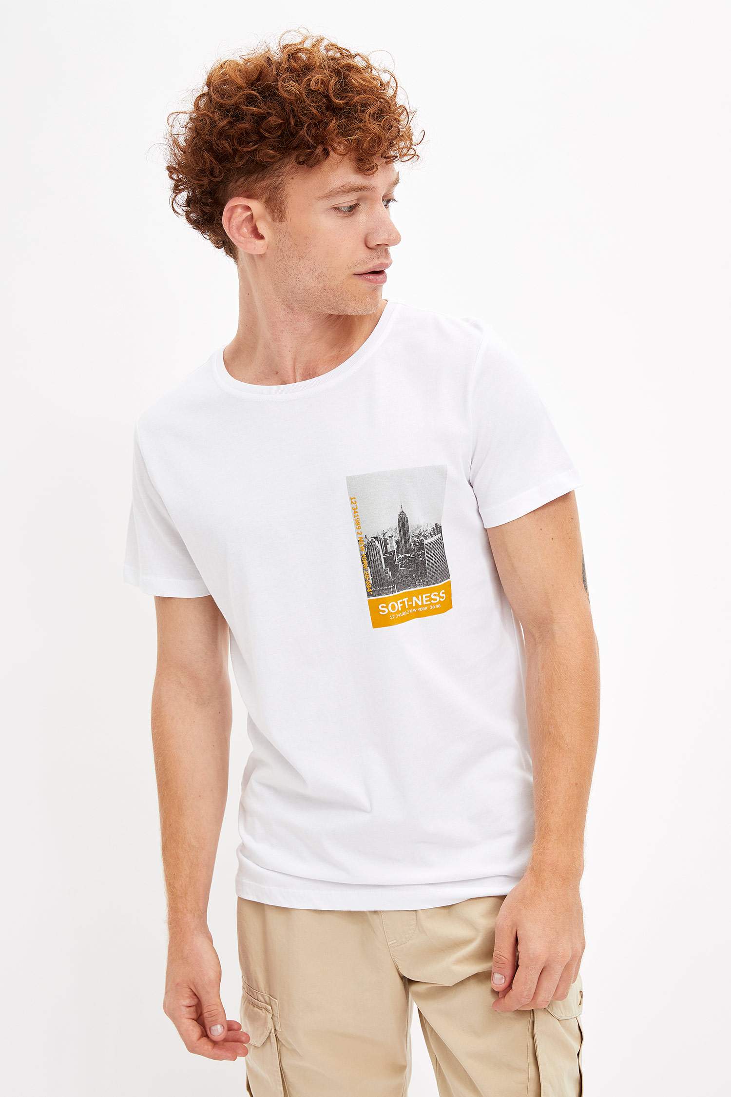 Defacto Slim Fit Baskılı T-shirt. 6
