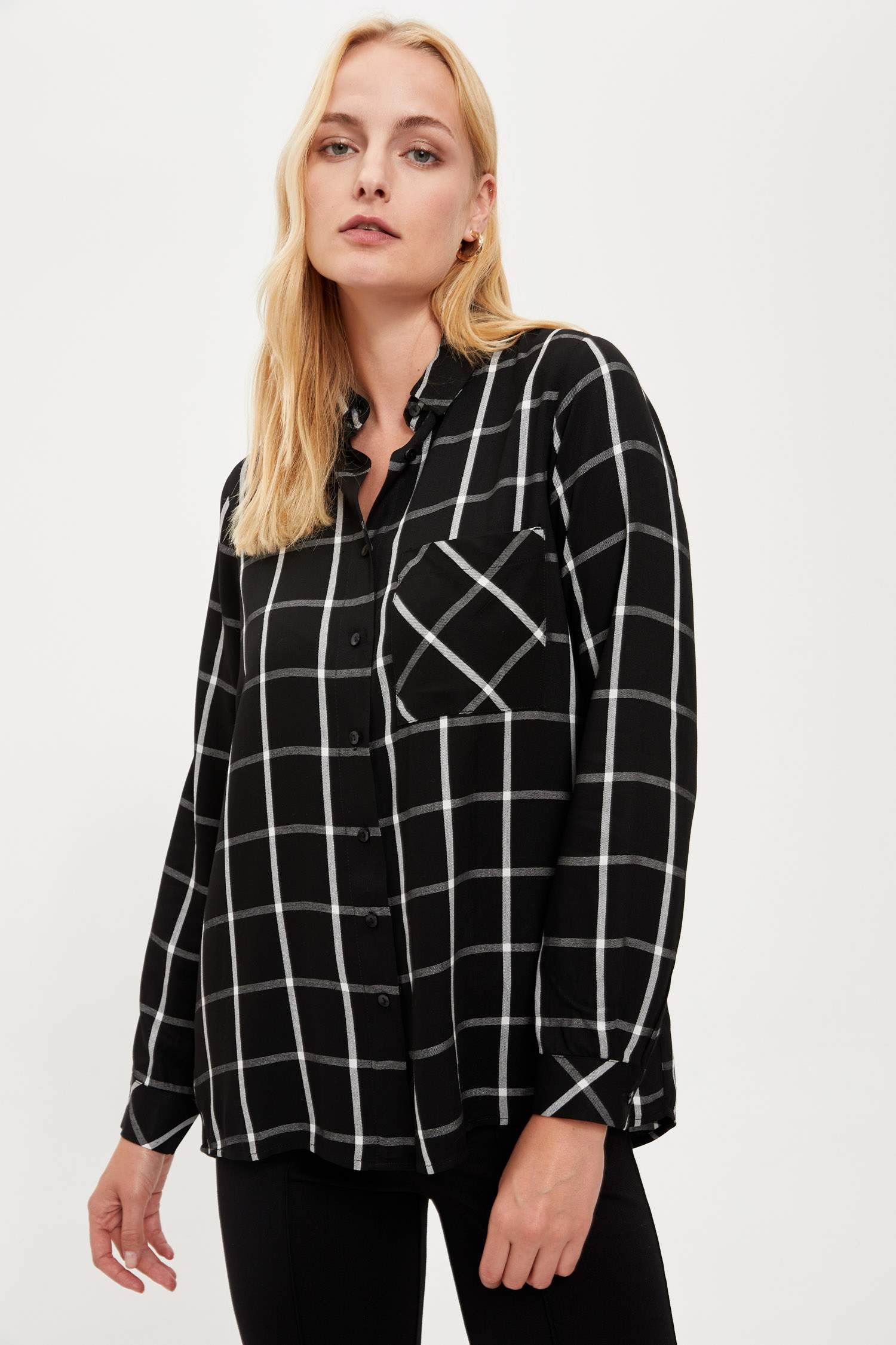 Black WOMAN Long Sleeve Square Print Shirt 1436207 | DeFacto