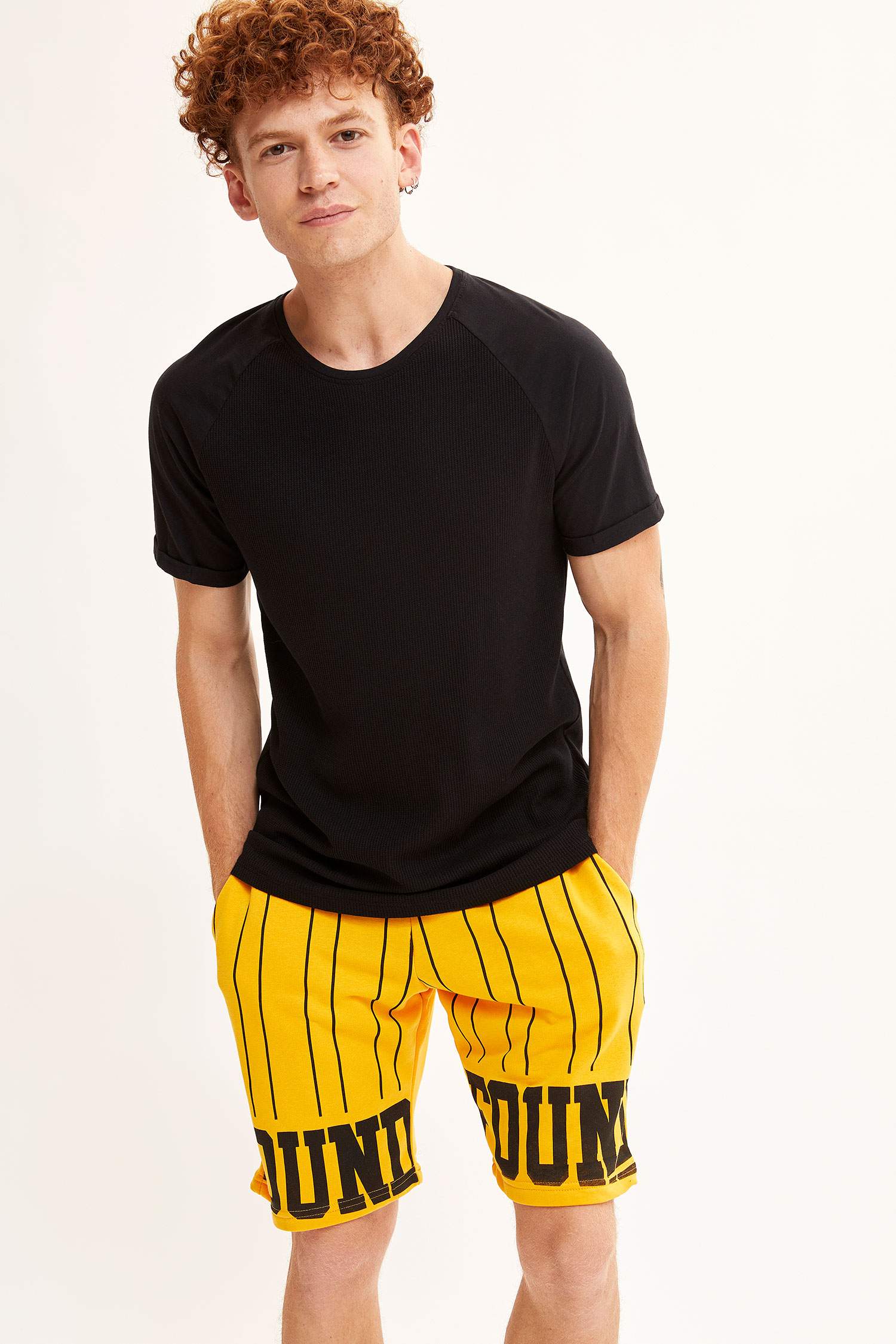 Defacto Baskılı Slim Fit Şort. 1