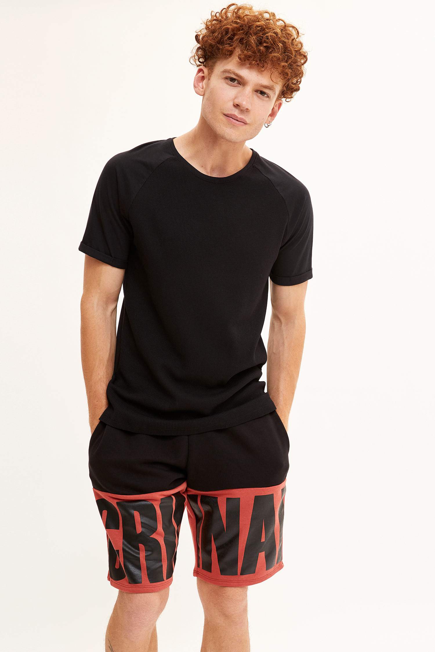 Defacto Renk Bloklu Slim Fit Şort. 2