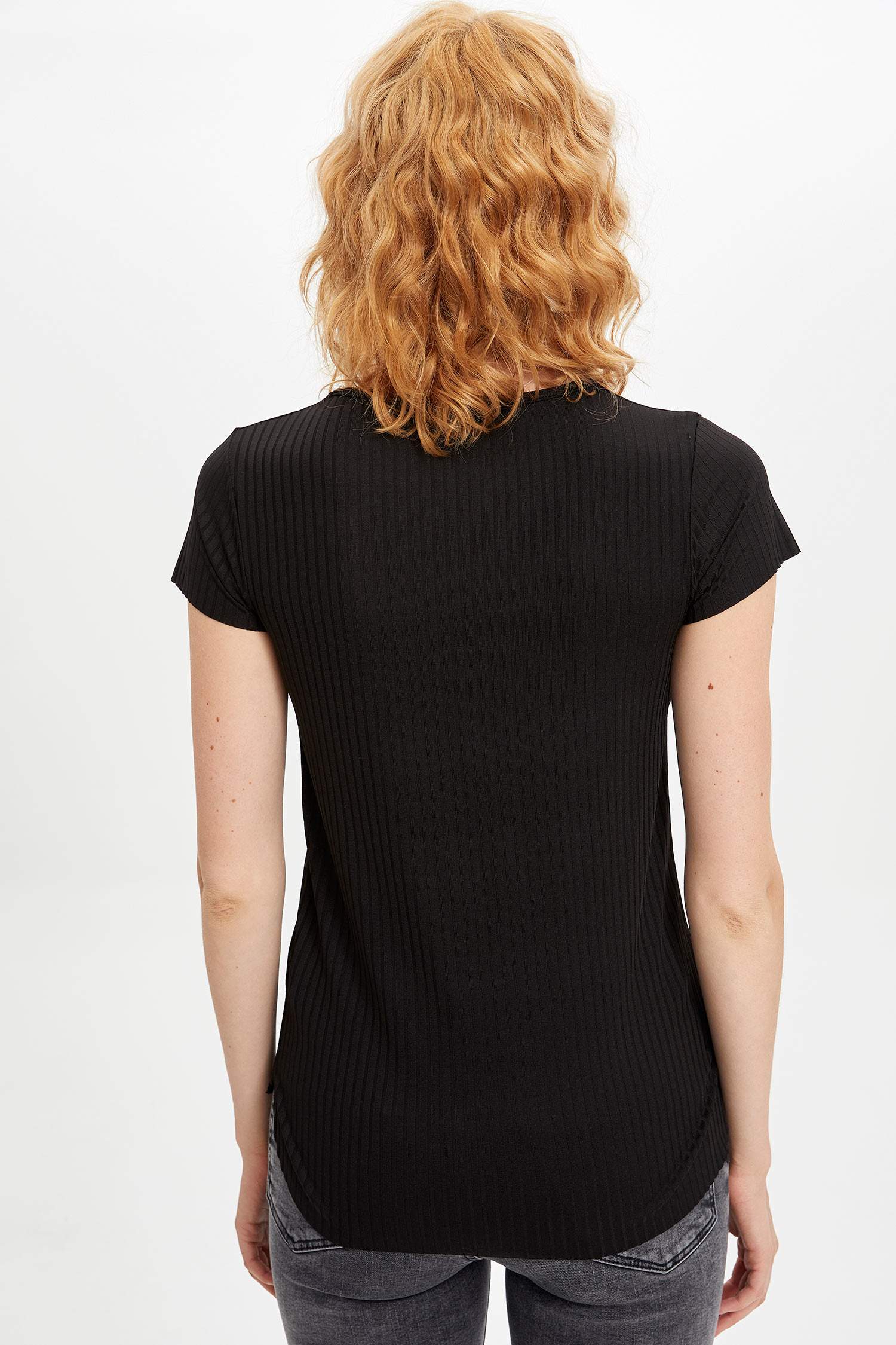 Defacto Basic Kısa Kollu T-shirt. 4