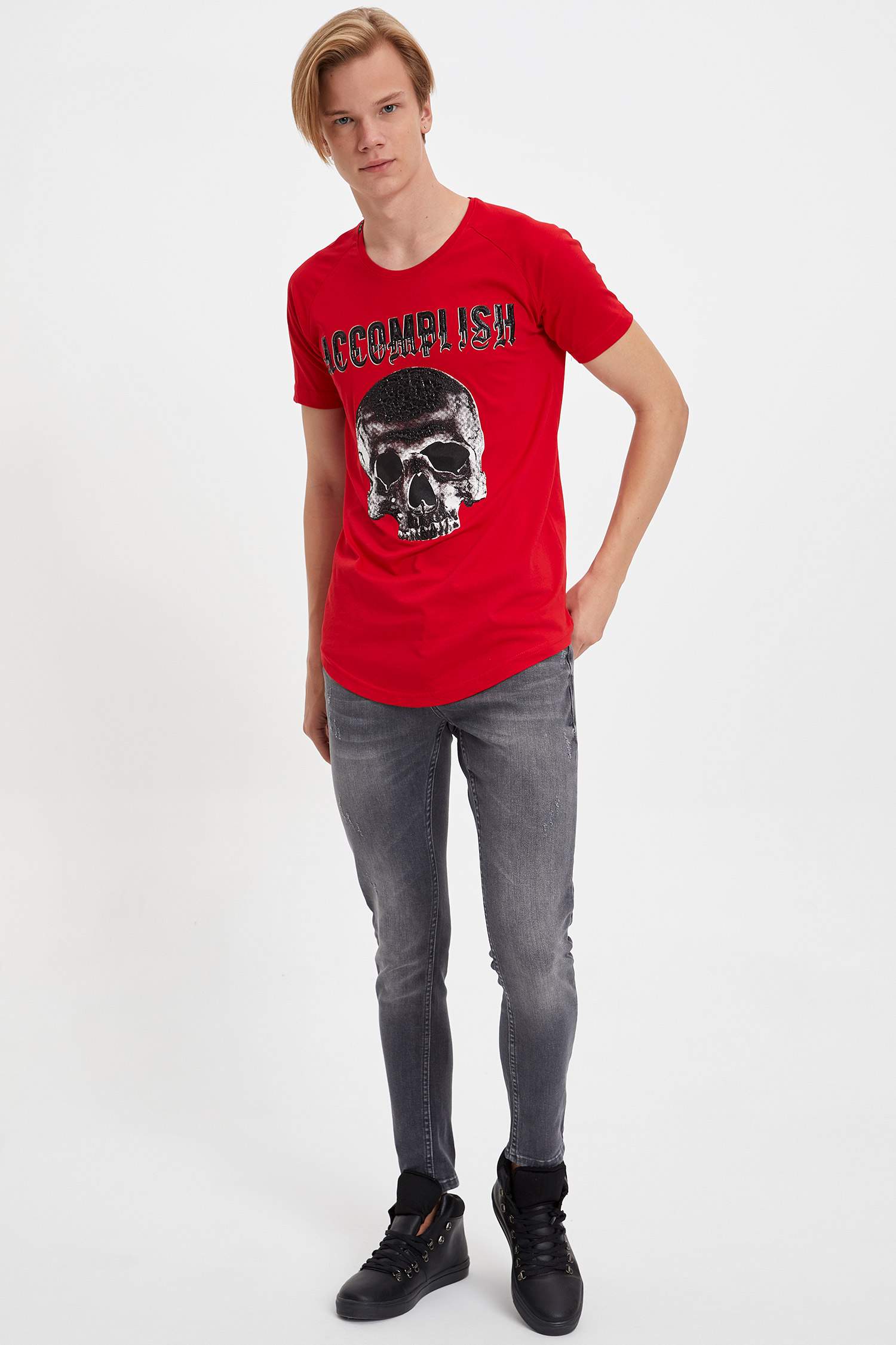 Defacto Baskılı Slim Fit Kısa Kollu T-shirt. 2