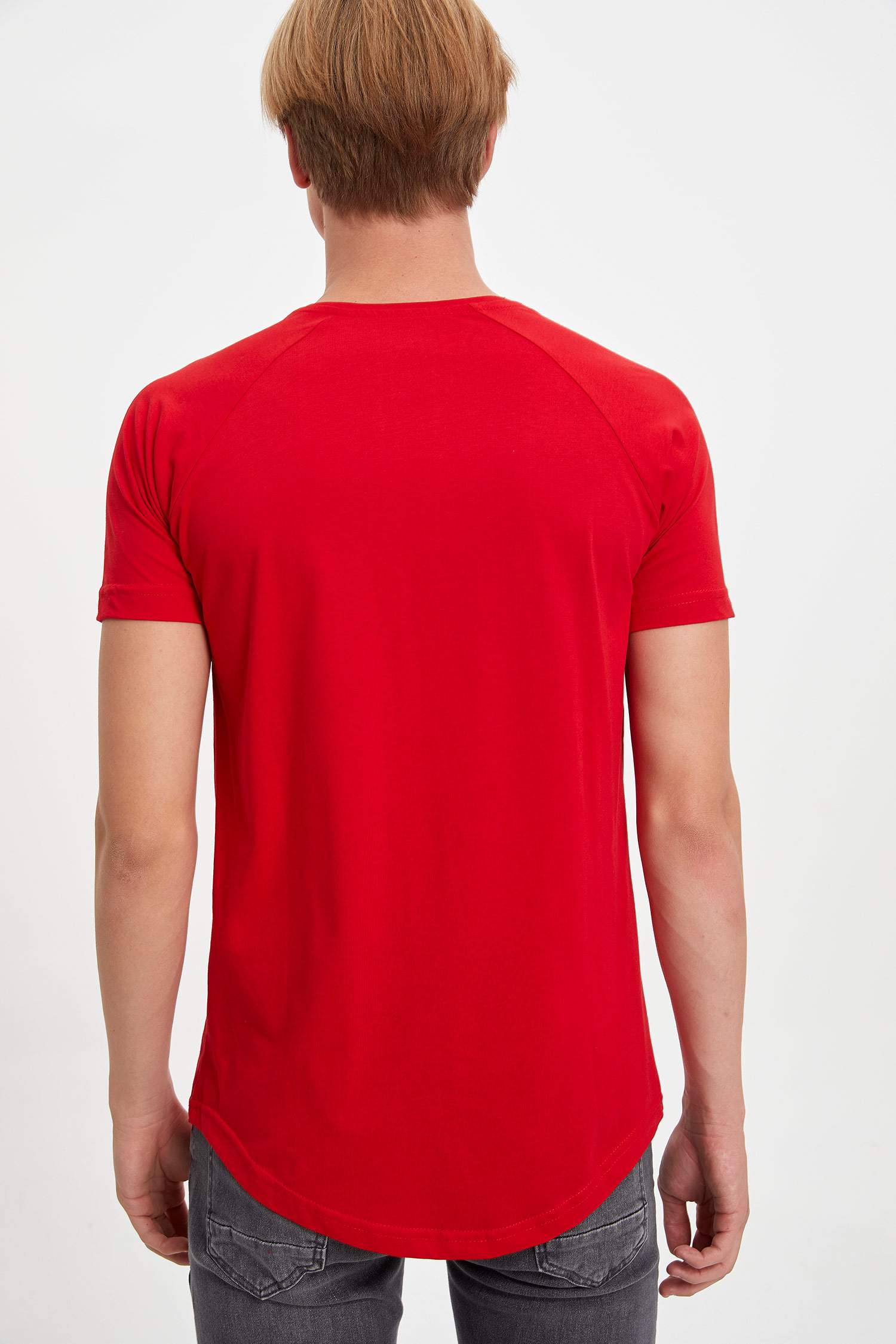 Defacto Baskılı Slim Fit Kısa Kollu T-shirt. 5