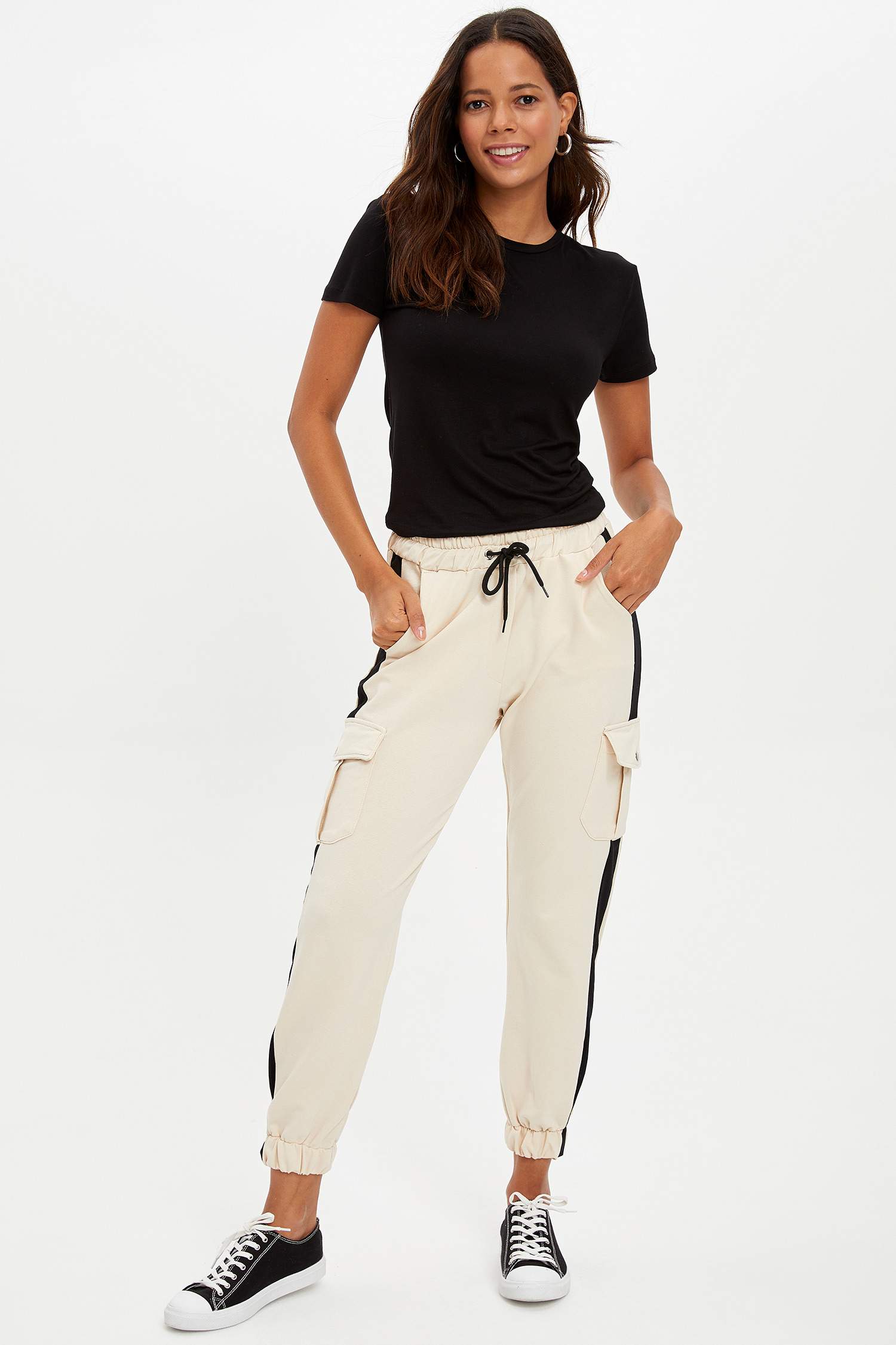 Defacto Slim Fit Kısa Kollu T-shirt. 2