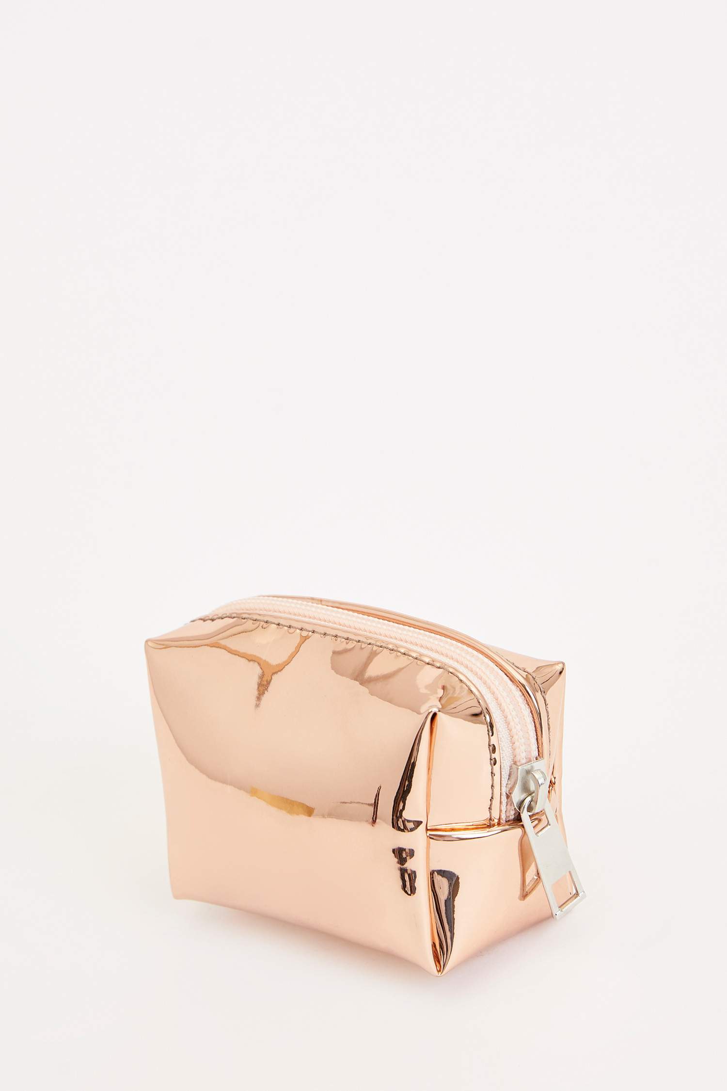 Defacto Fermuarlı Parlak Çanta. 2