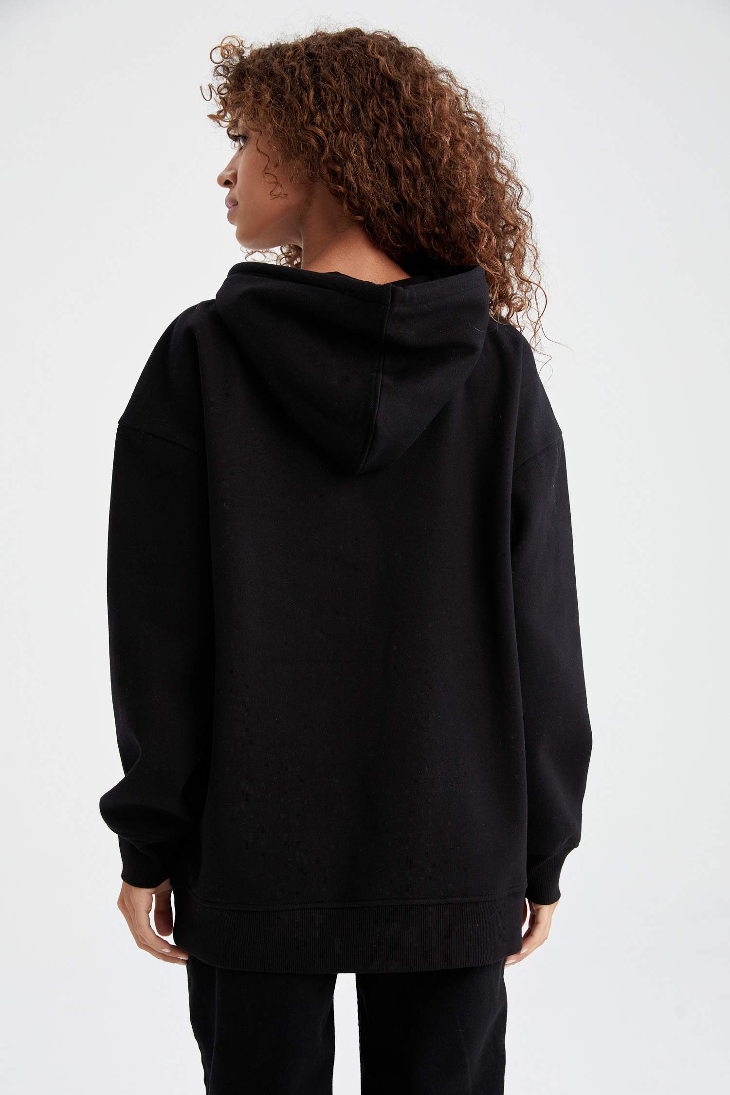 Black WOMAN Oversize Fit Kangaroo Pocket Long Sleeve Sweatshirt 2300371 ...