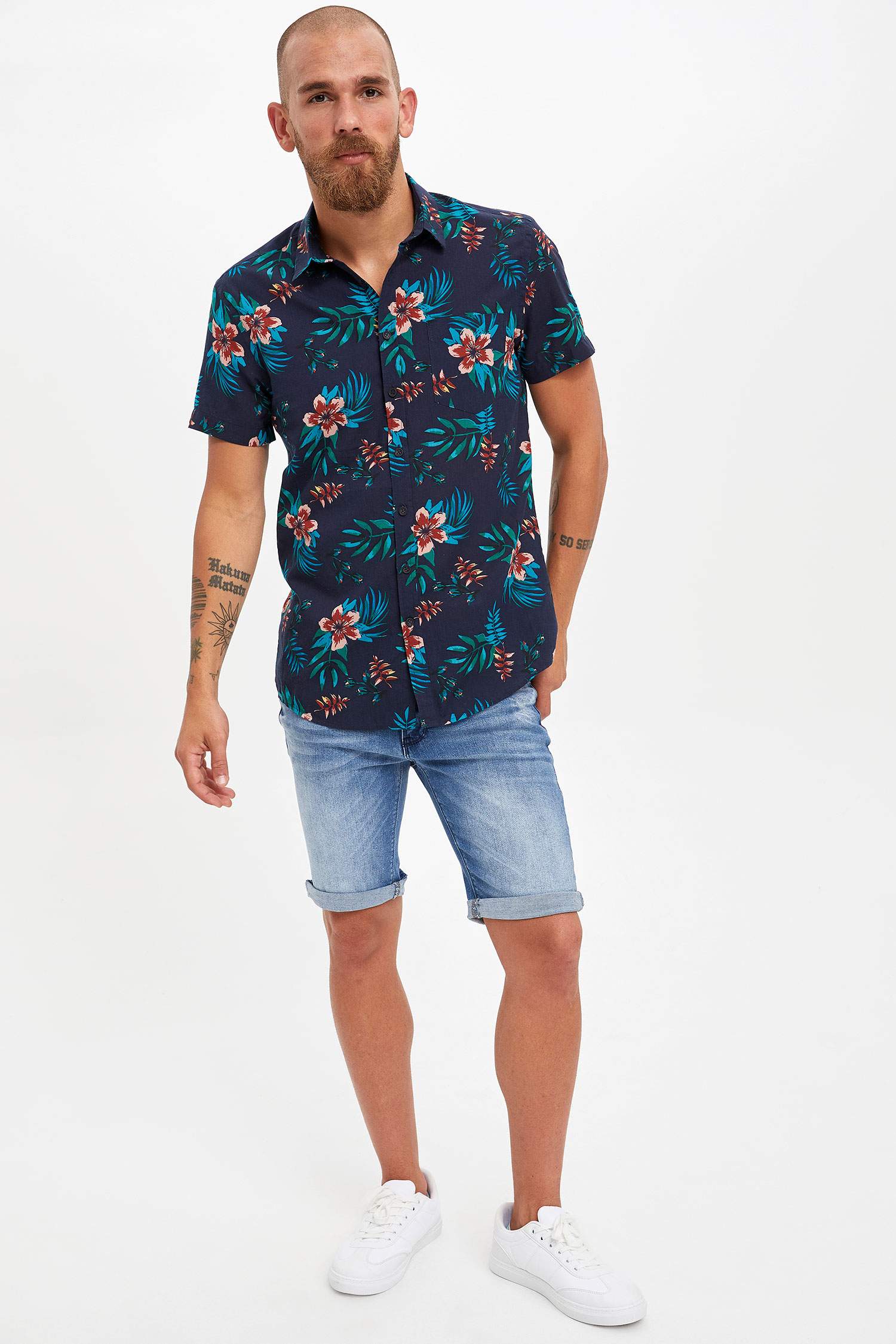 Defacto Çiçekli Slim Fit Gömlek. 2