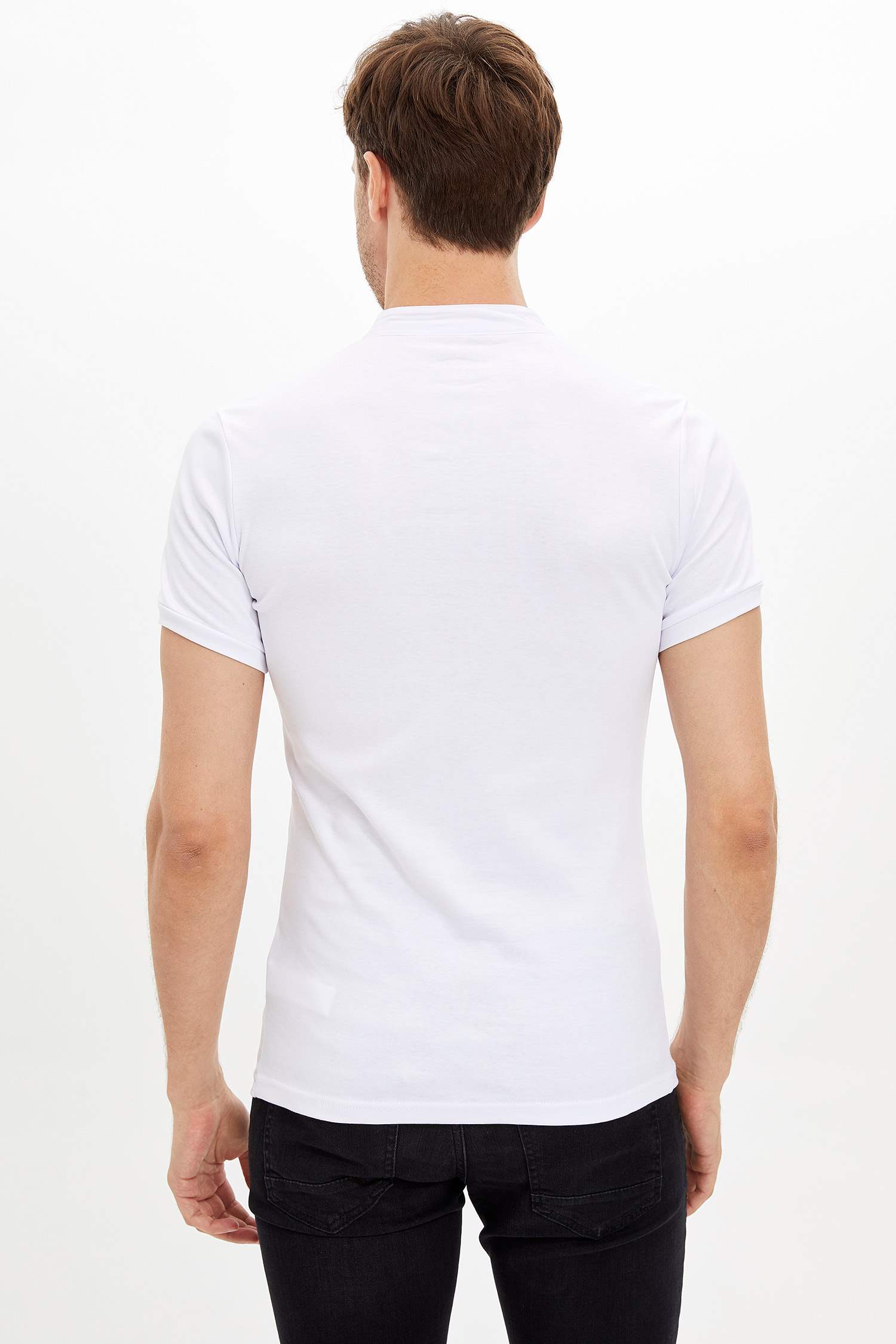 Defacto Hakim Yaka Slim Fit T-shirt. 5