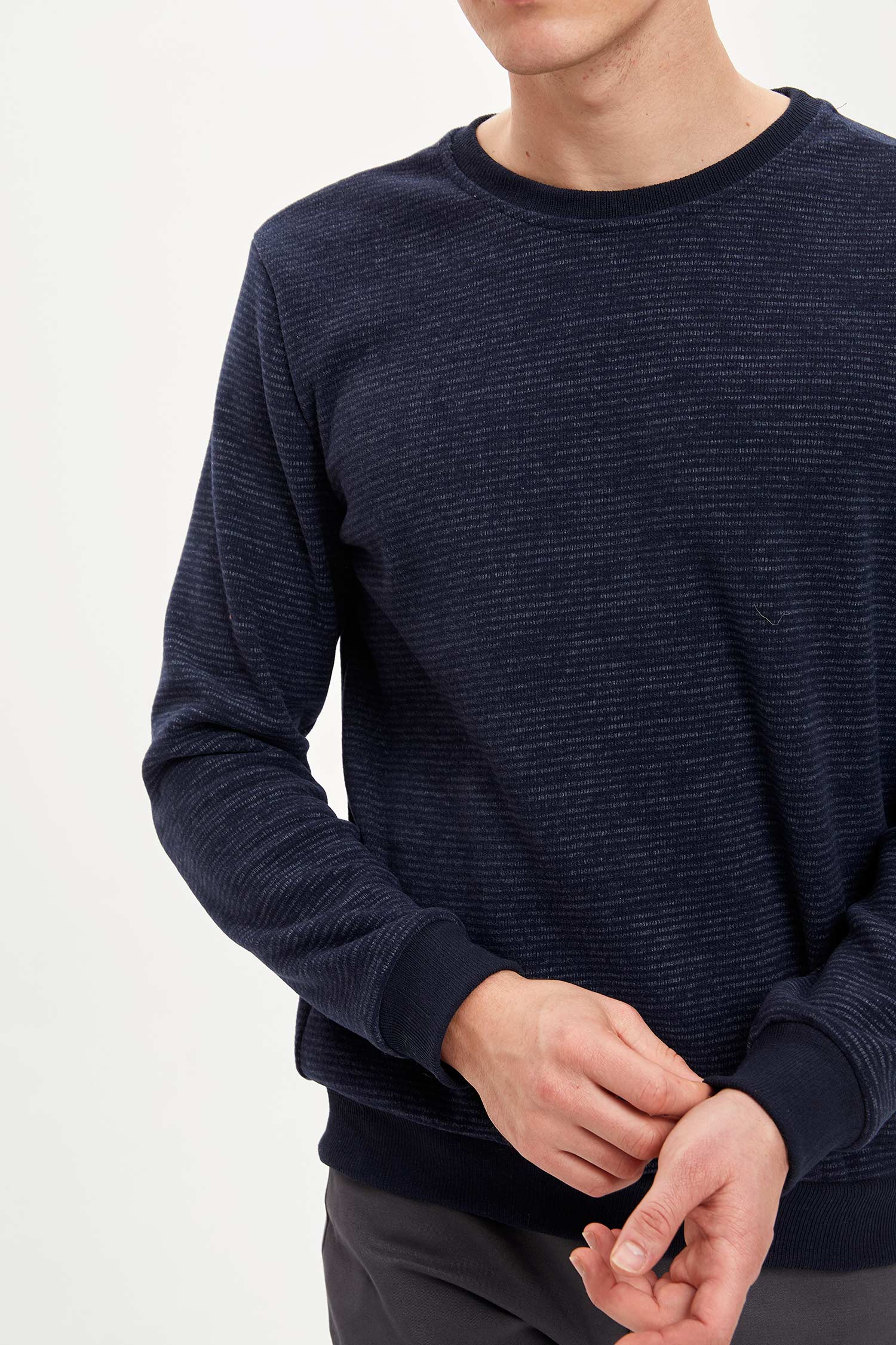 Defacto Regular Fit Sweatshirt. 3