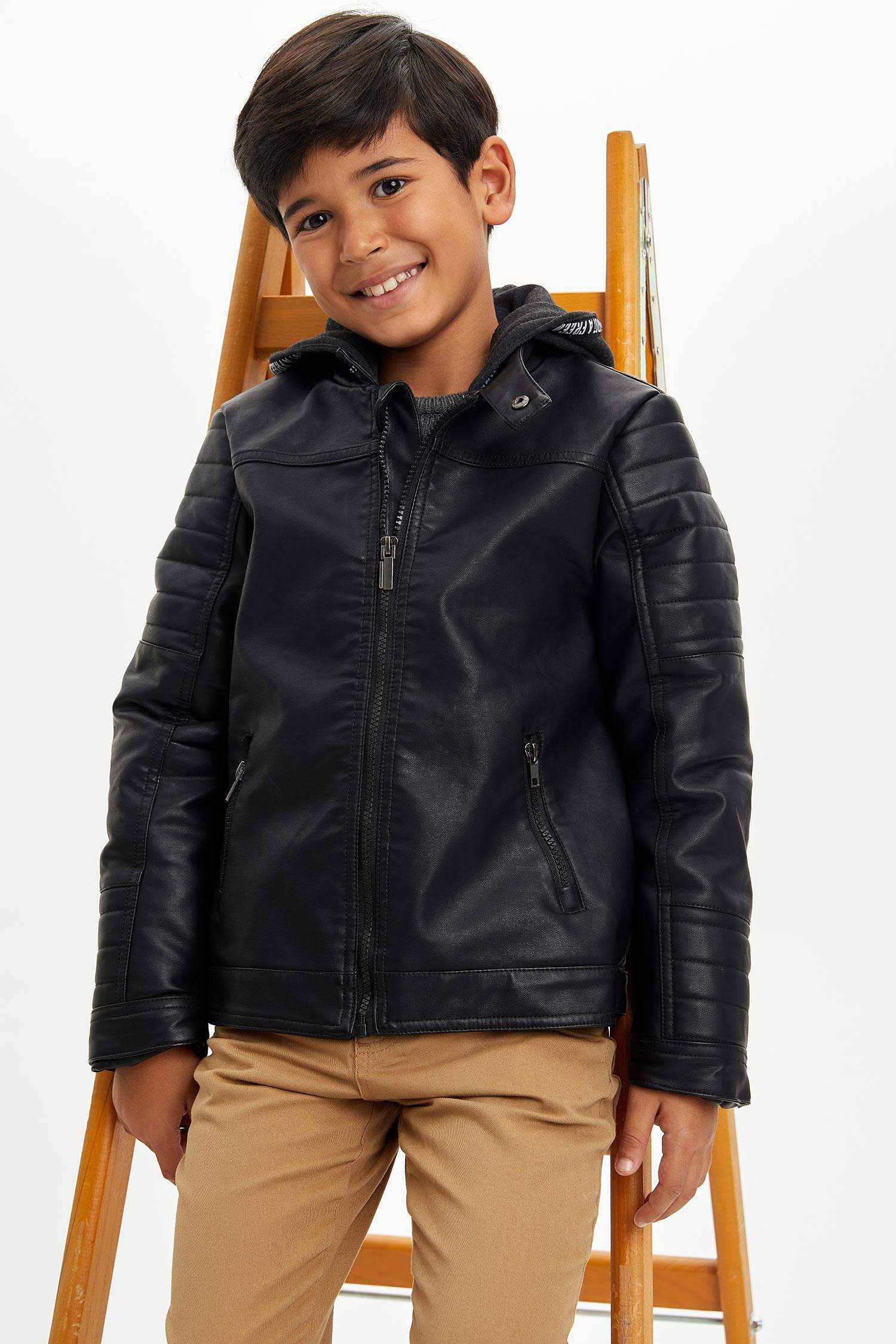 Arapça Rulman çemberi sosyal  Black BOYS & TEENS Boy Long Sleeve Faux Leather Jacket 1140536 | DeFacto