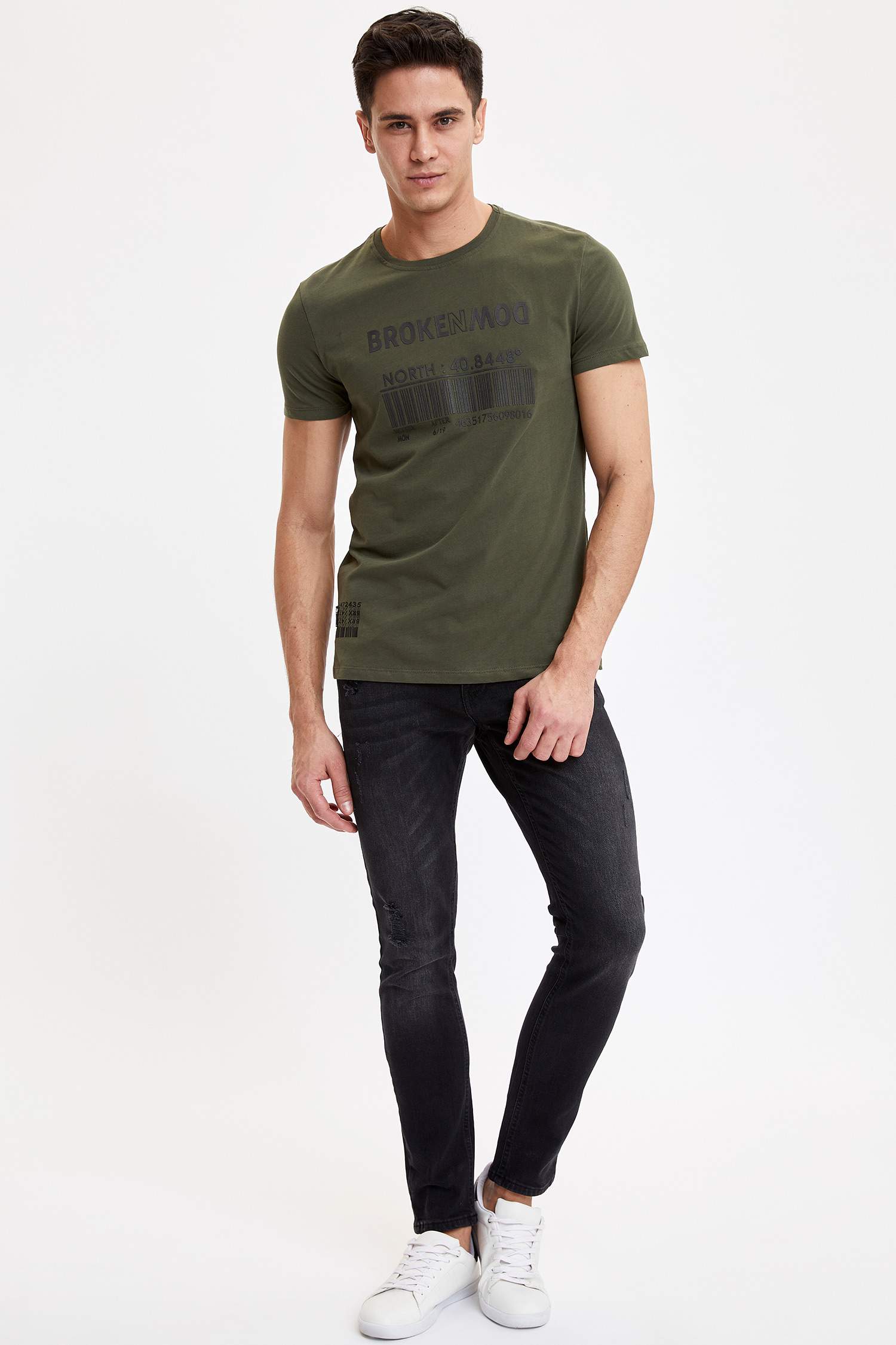 Defacto Slim Fit Baskılı Kısa Kollu T-Shirt. 2
