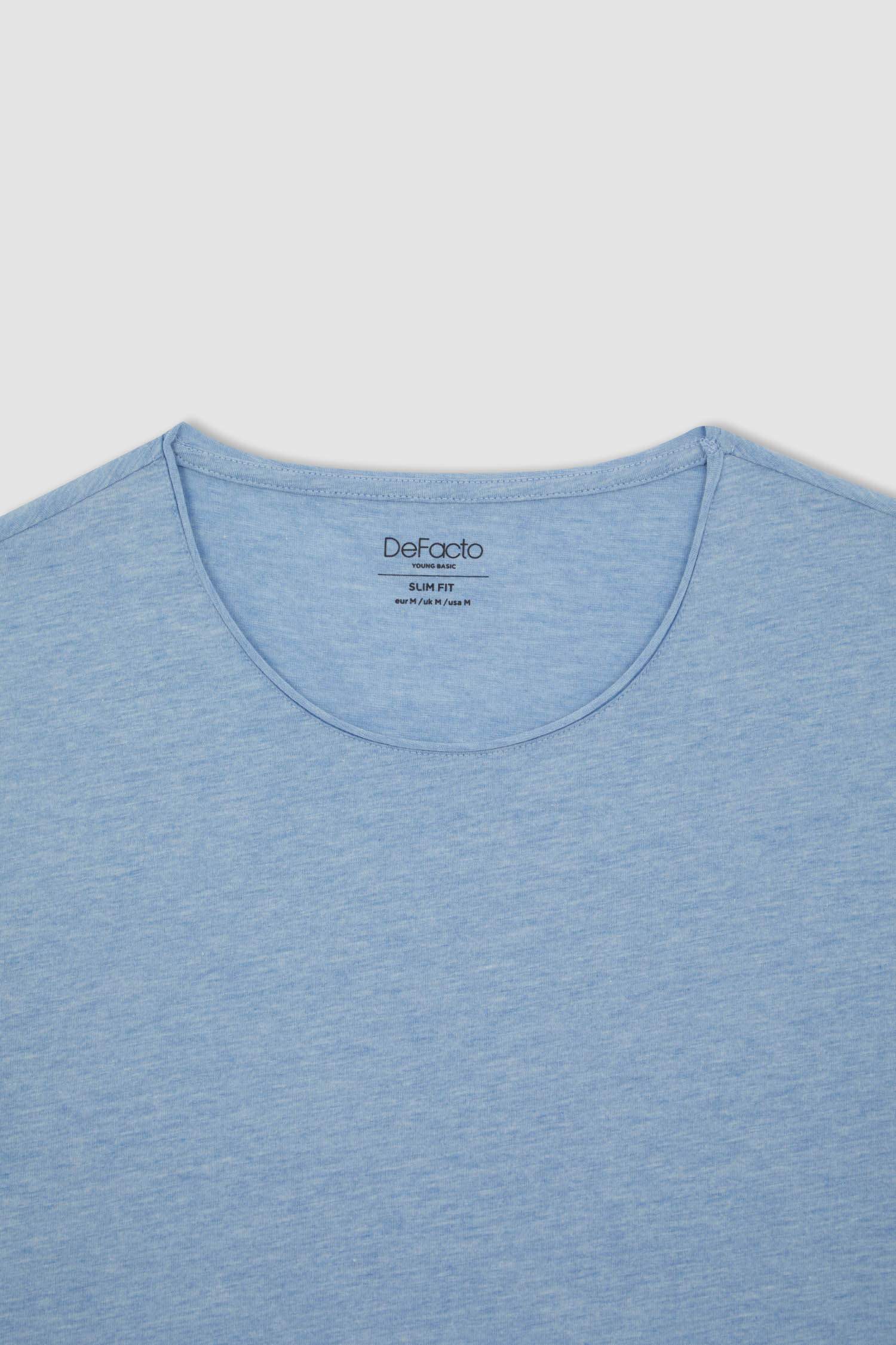 T-shirt basique à manches courtes et col ras du cou coupe slim