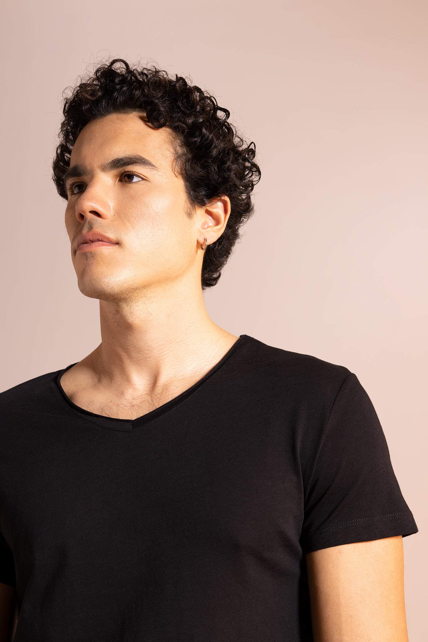 تيشيرت سادة قطن سليم فيت بياخة V