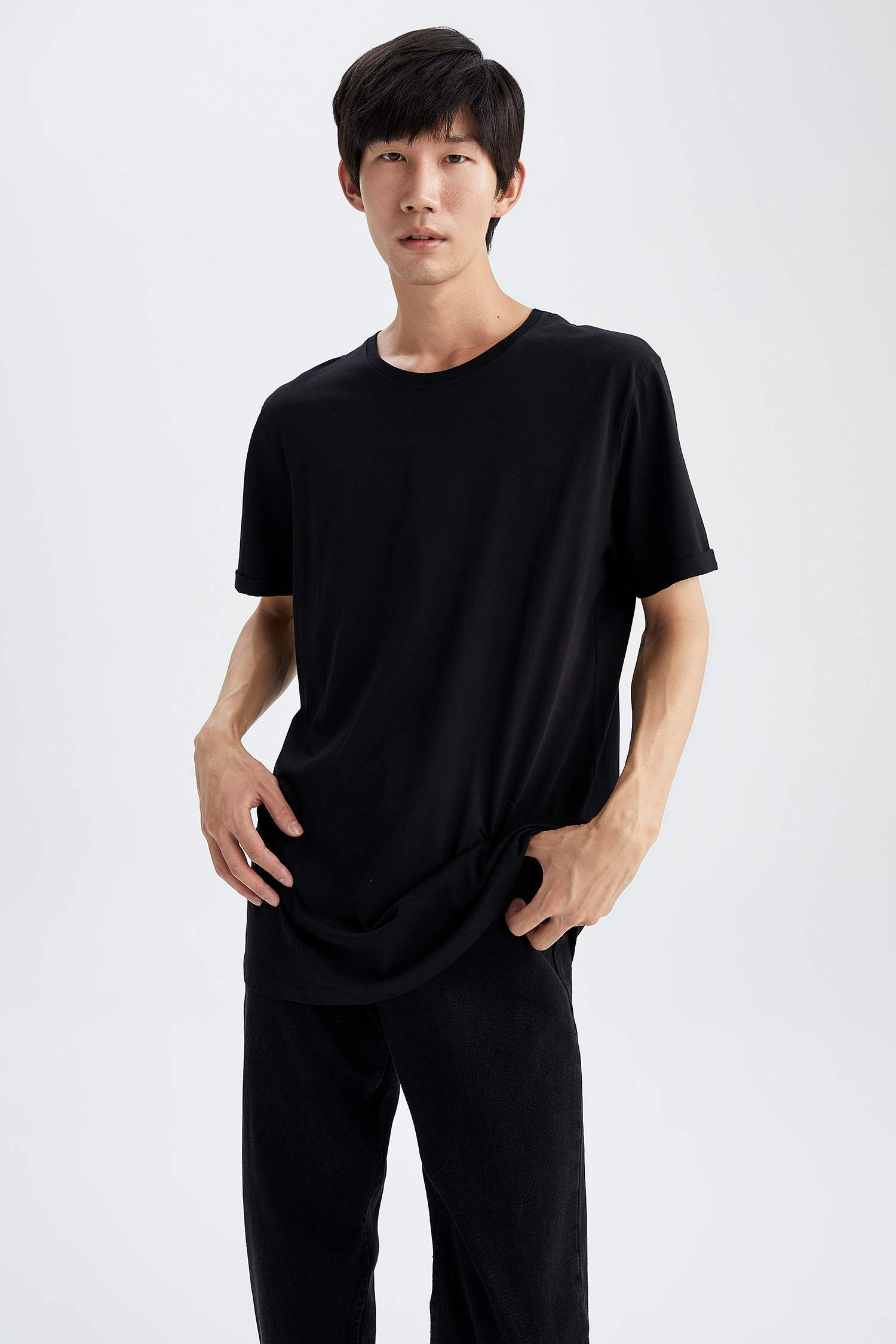 дөңгелек жаға Қысқа жеңді футболка