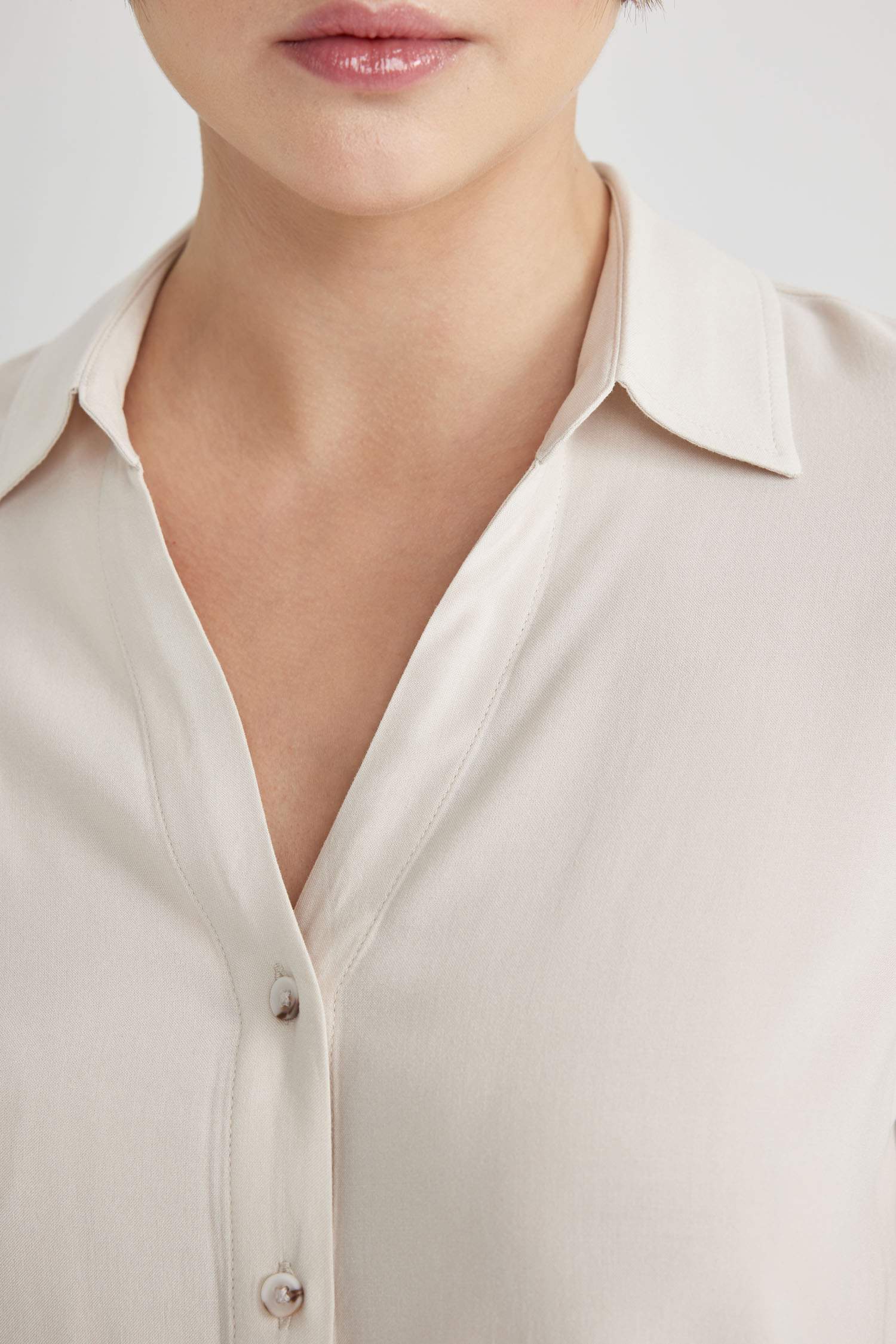 Chemise Coupe Régulière à Col Boutonné Et Texture Manches Longues