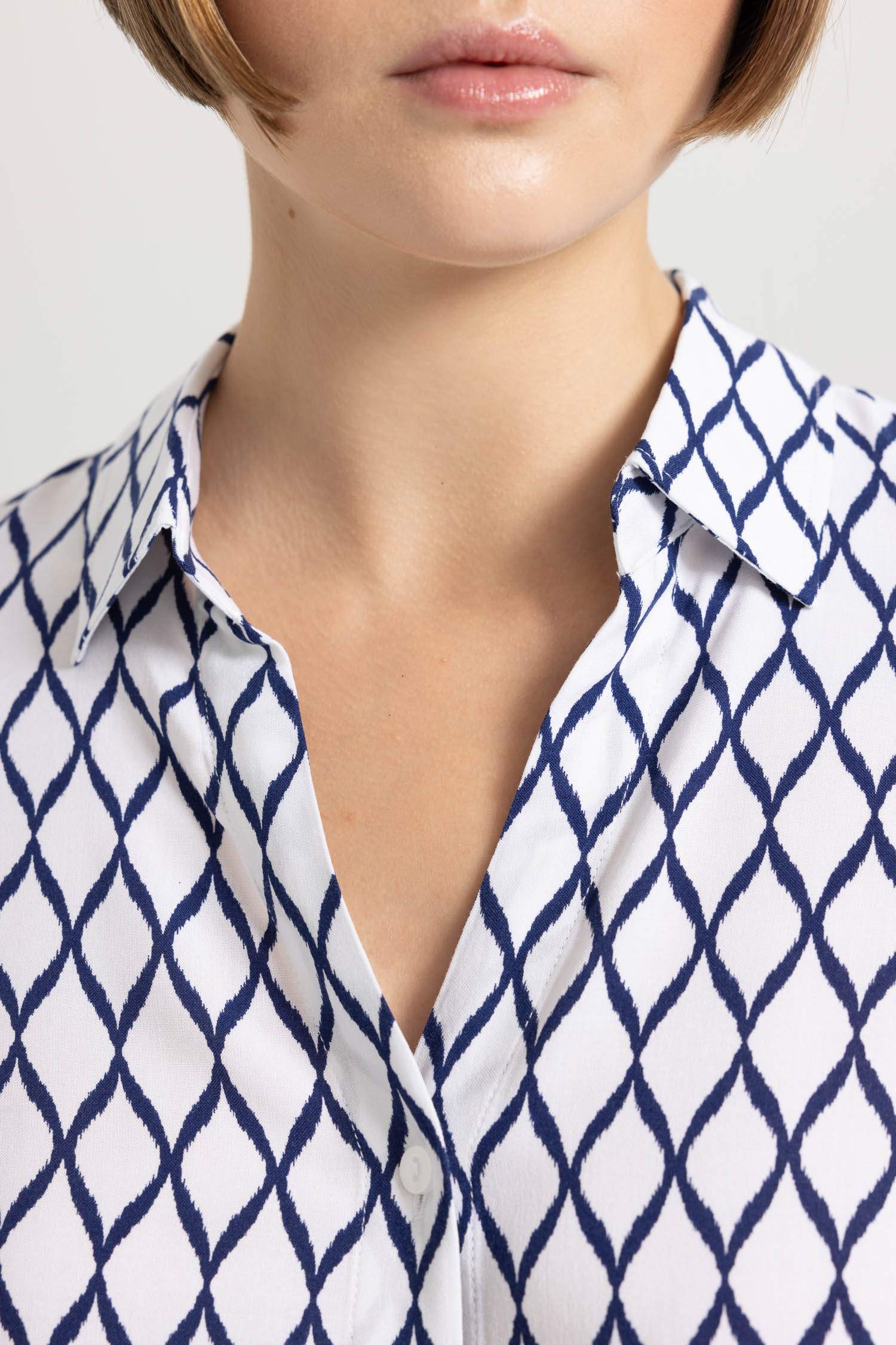 Рубашка стандартного кроя с длинным рукавом