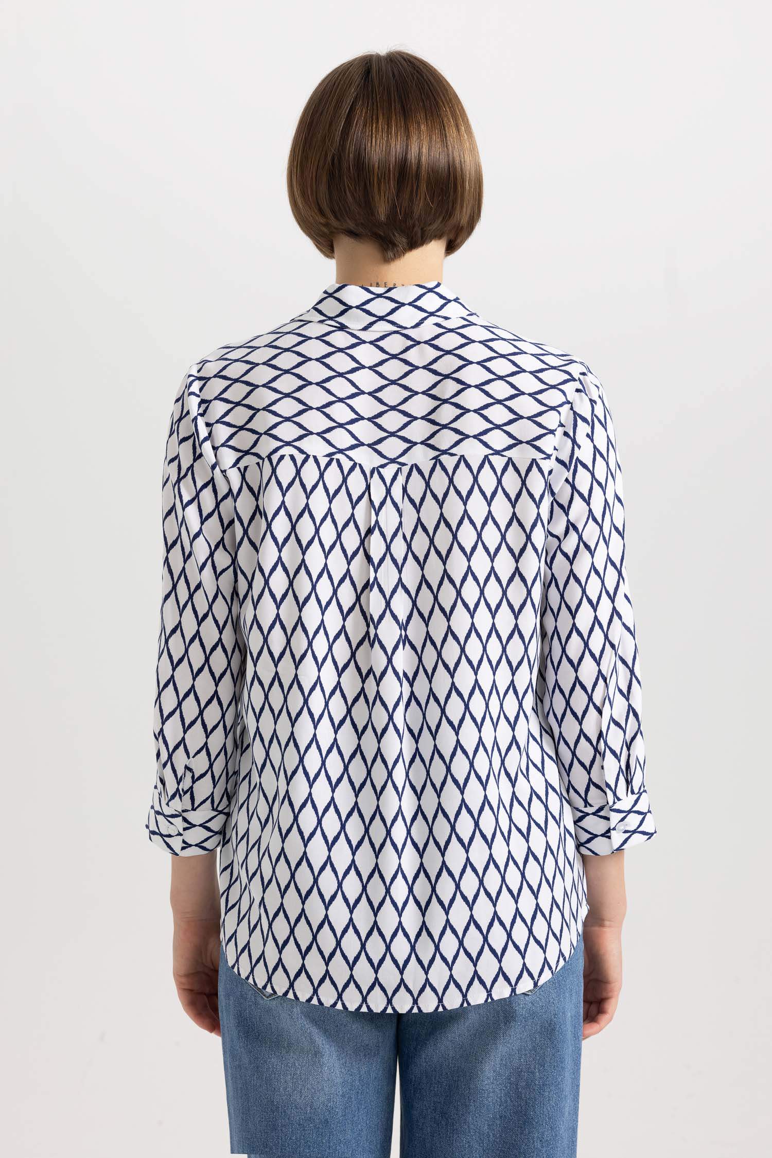 Рубашка стандартного кроя с длинным рукавом