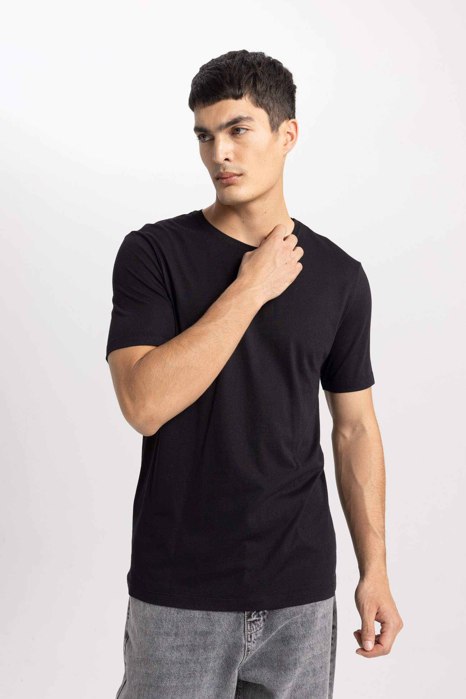 Slim Fit Crew Neck Premium Basic Cotton T-Shirt