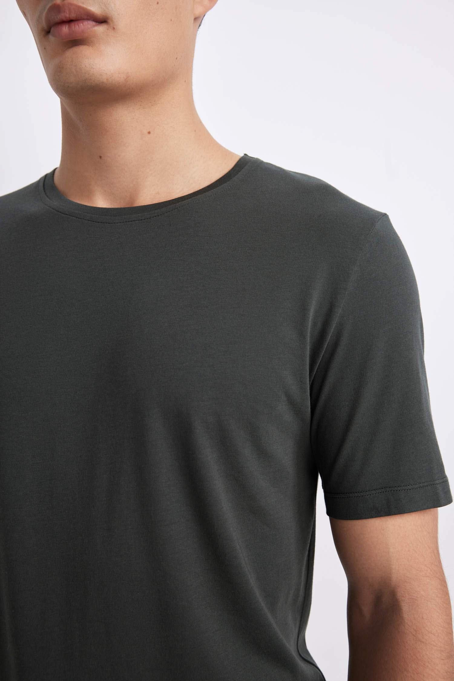 تيشيرت بريميوم سليم فيت قطن بيزك بياخة مستديرة