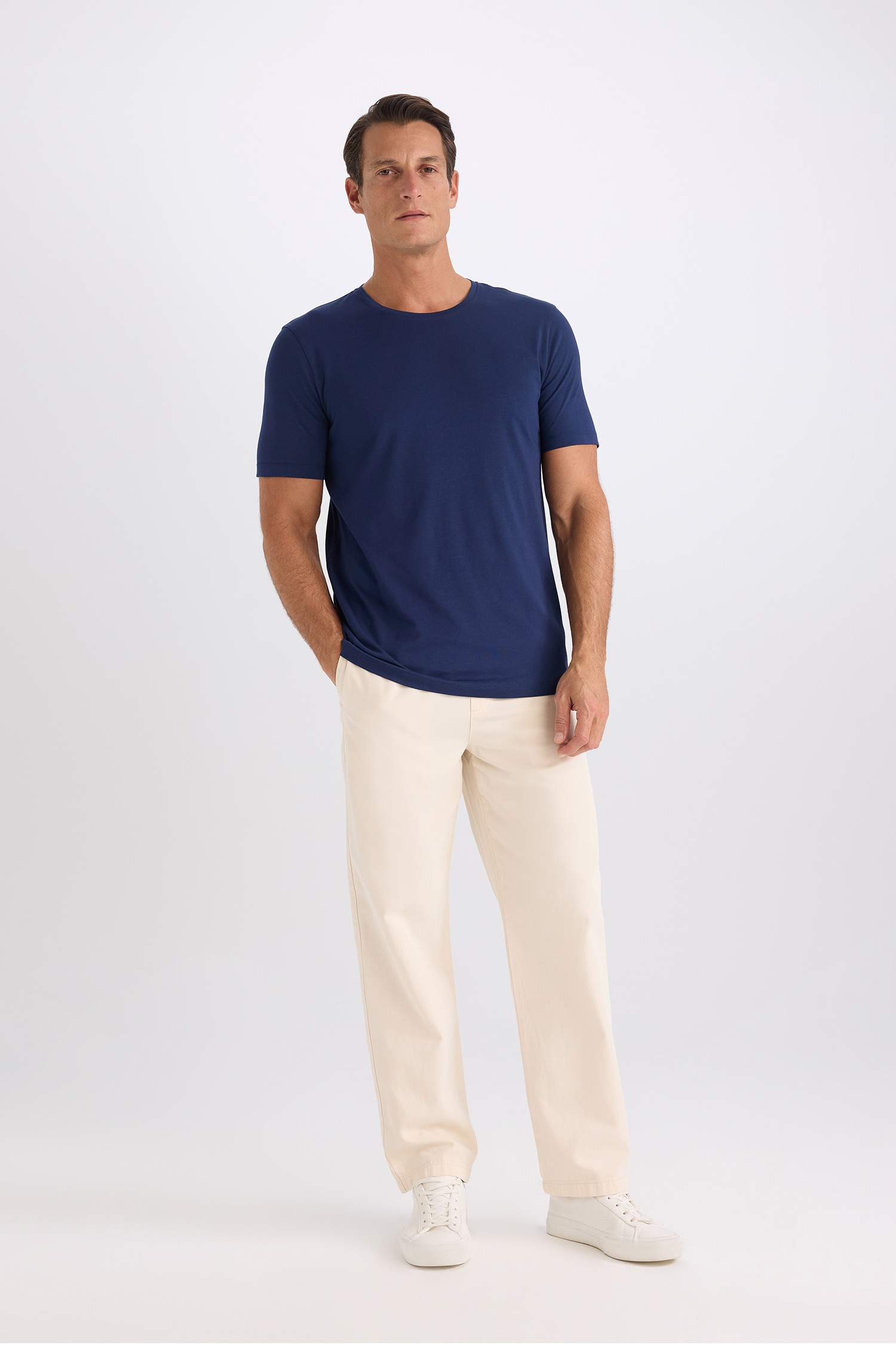 Slim Fit Dar Kesim Bisiklet Yaka Modal Karışımlı Pamuklu Basic Düz Kısa Kollu Tişört