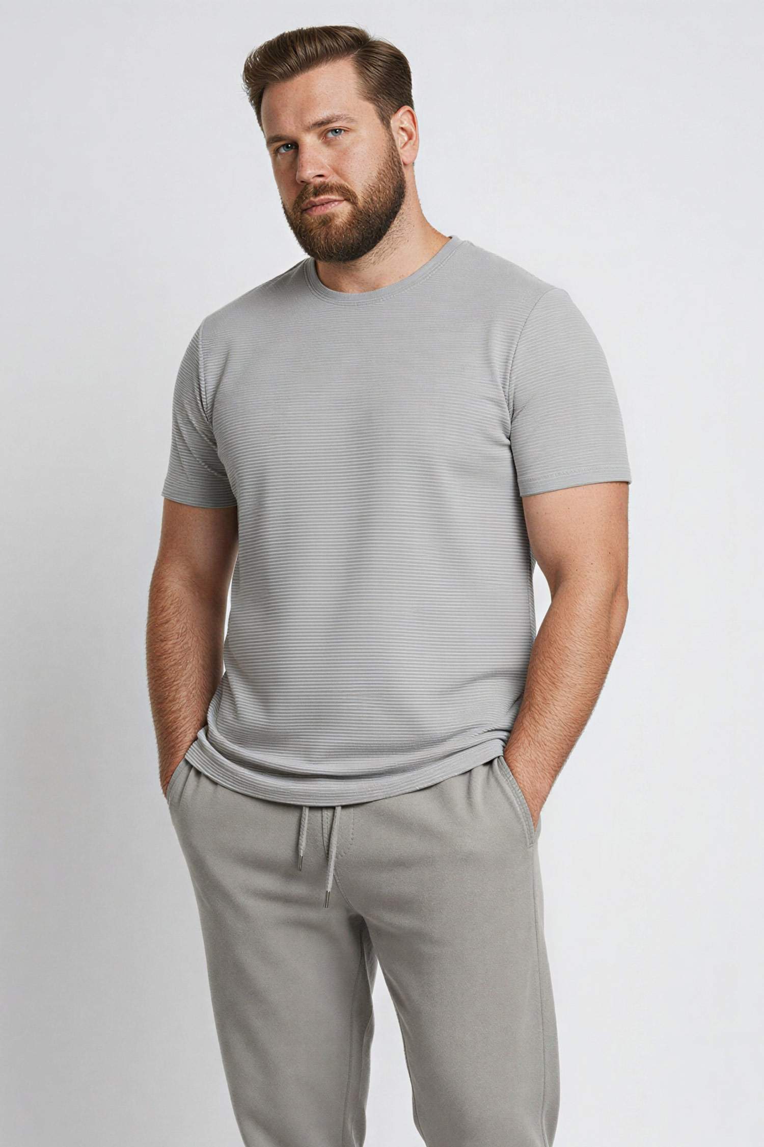 تيشيرت سامبل سليم فيت برقبة مستديرة