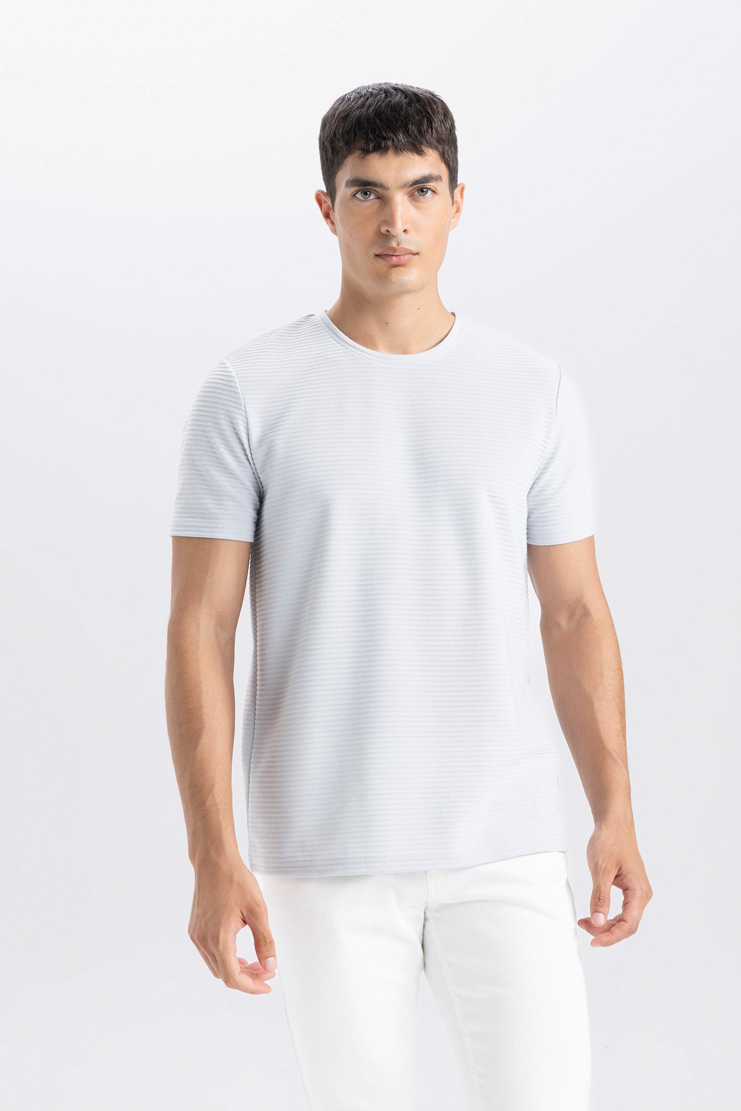 DeFacto Slim Fit Bisiklet Yaka Basic Tişört