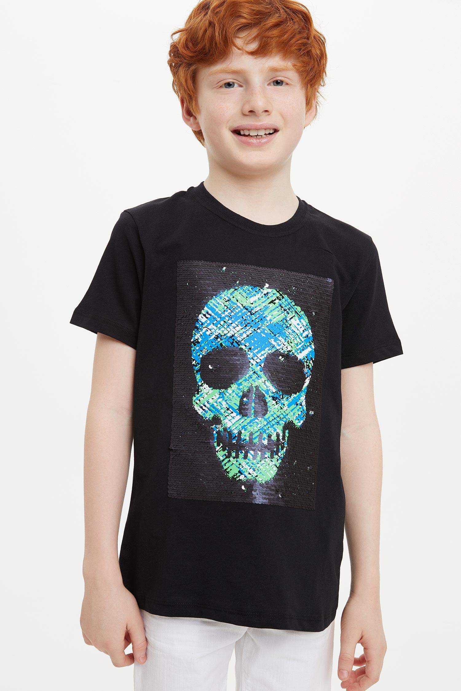 calidad ayudante capital Black Boys & Teens Boy's Stamp Sequin Skull Printed Short Sleeve T-Shirt  1219959 | DeFacto