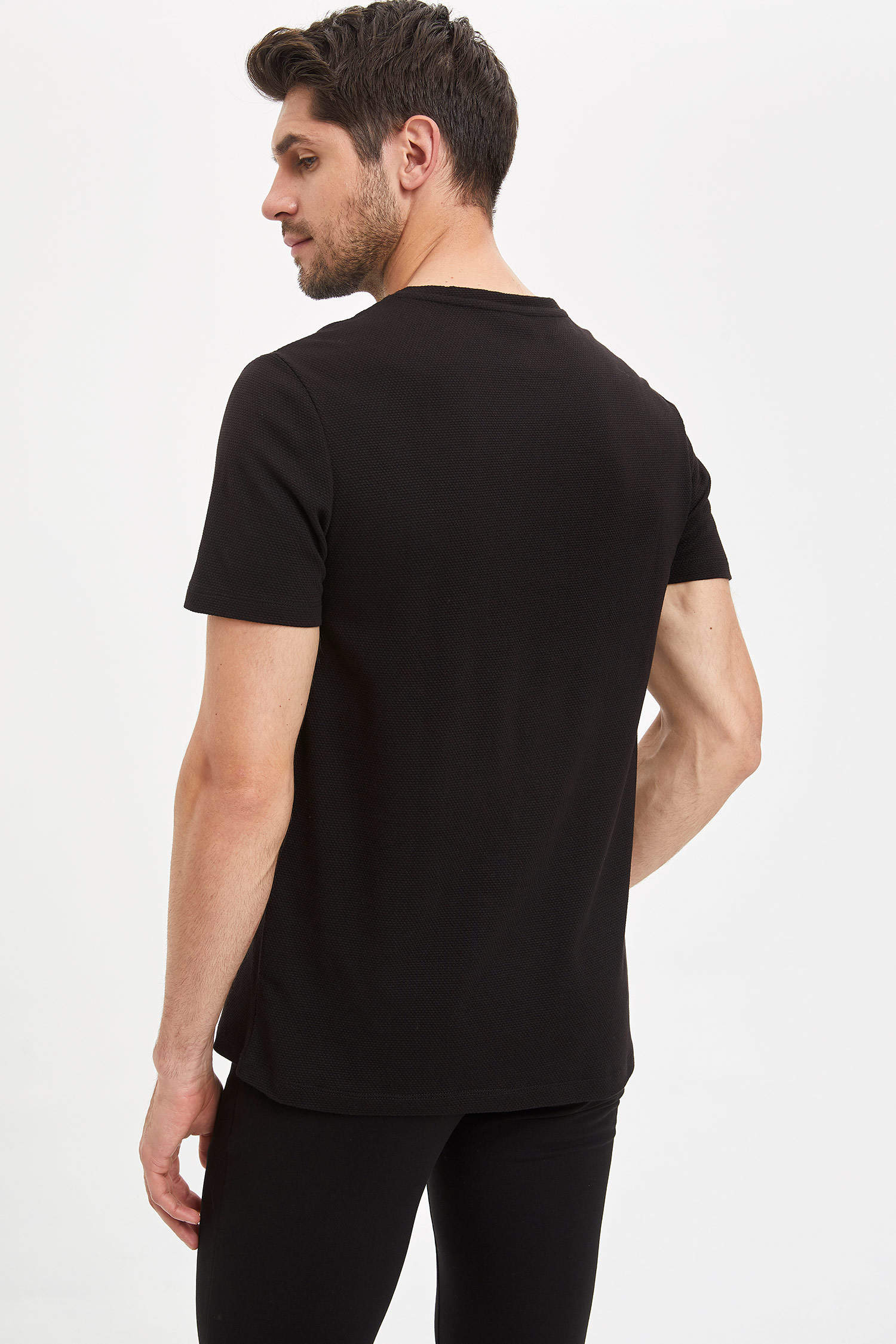 Black MAN Slim Fit T-shirt 1182774 | DeFacto