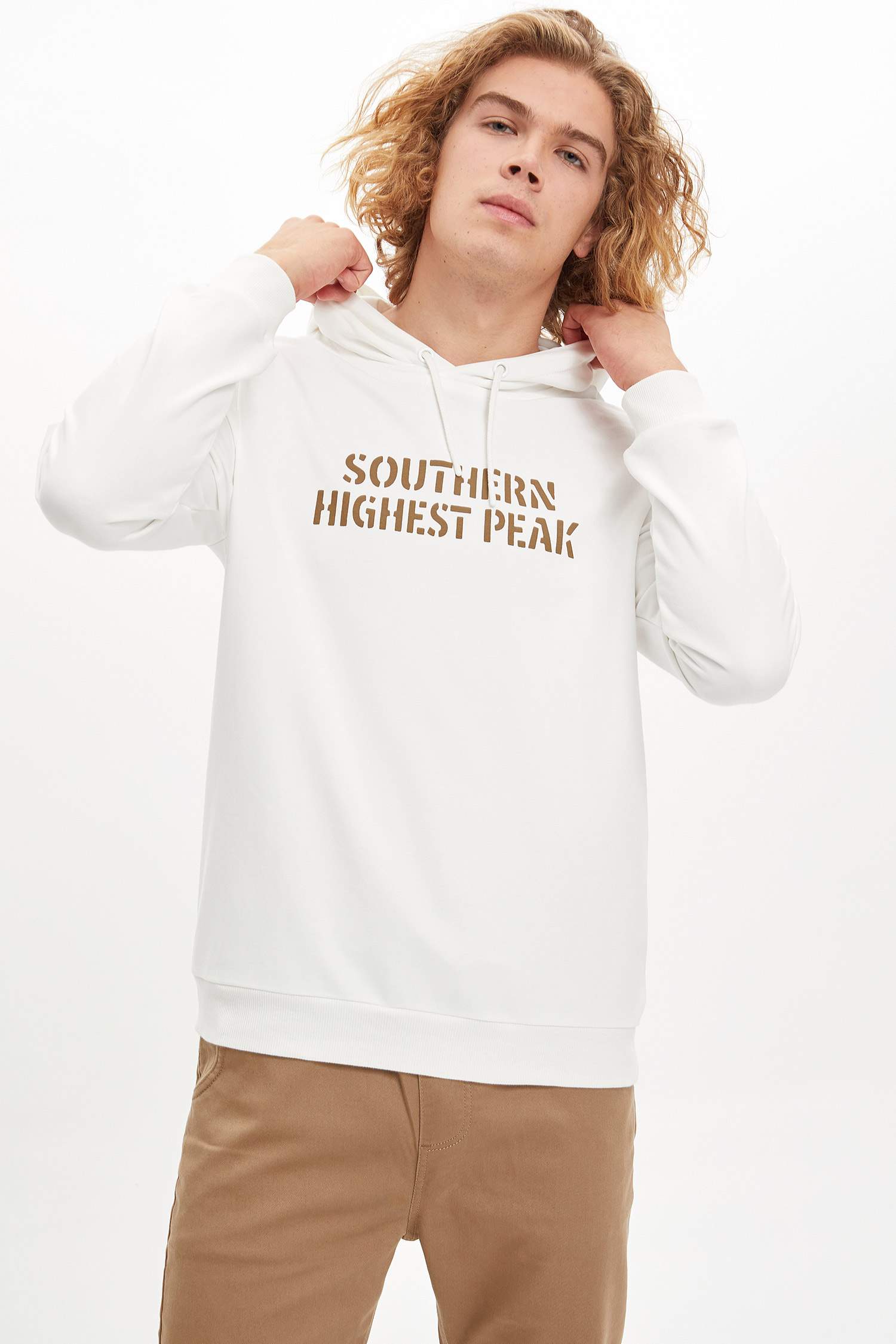 Defacto Slim Fit Kapüşonlu Yazı Baskılı Sweatshirt. 4
