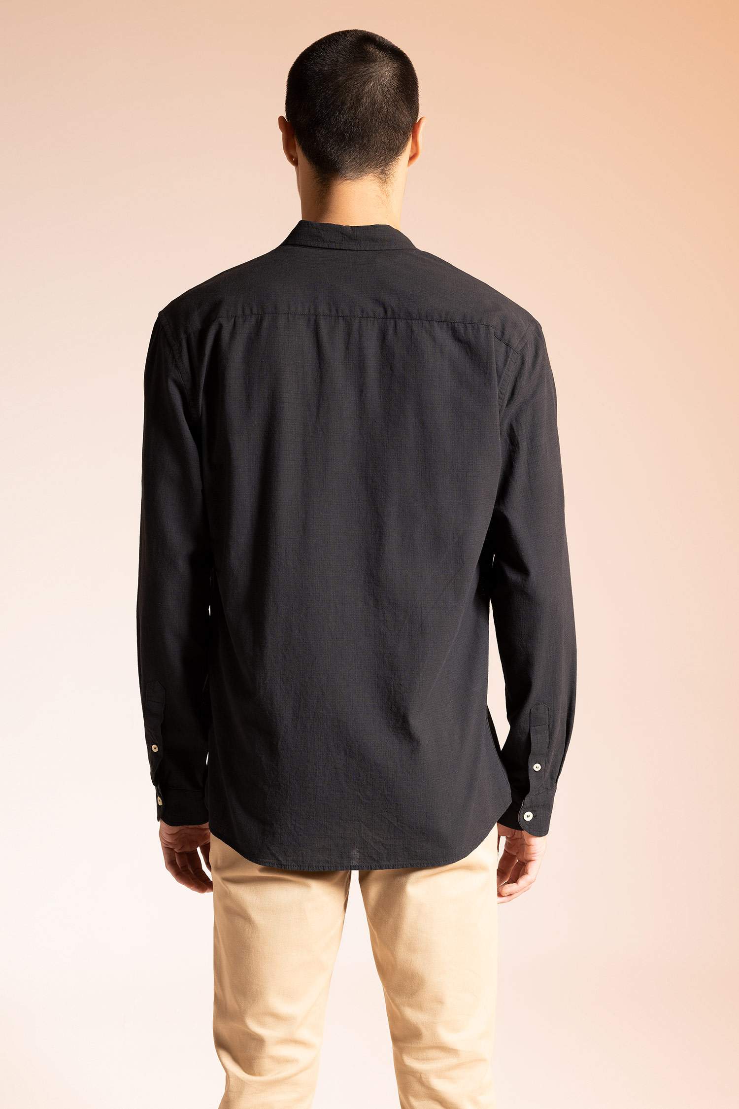 Рубашка приталенного кроя с длинным рукавом