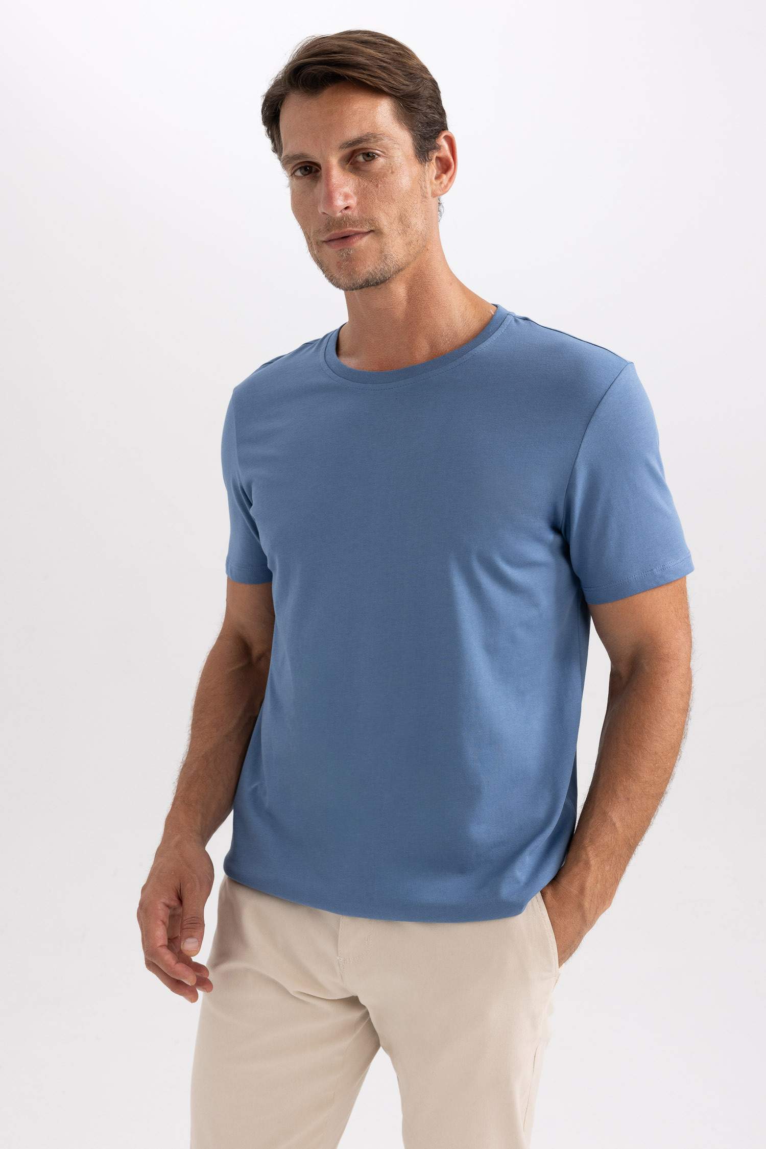 Regular Fit Bisiklet Yaka Basic Düz Kısa Kollu Tişört