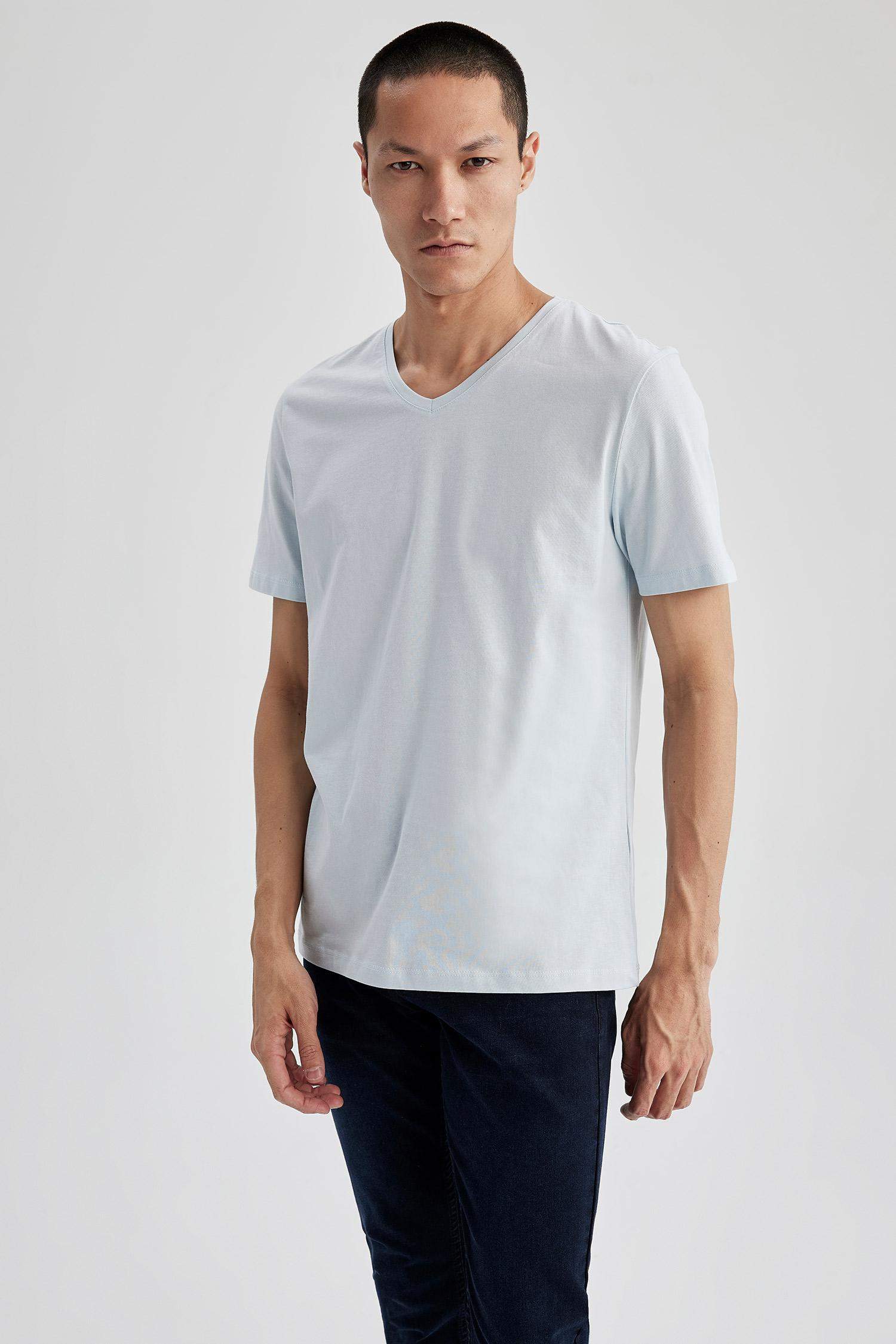 Футболка приталенного кроя с V-образным вырезом из 100% хлопка