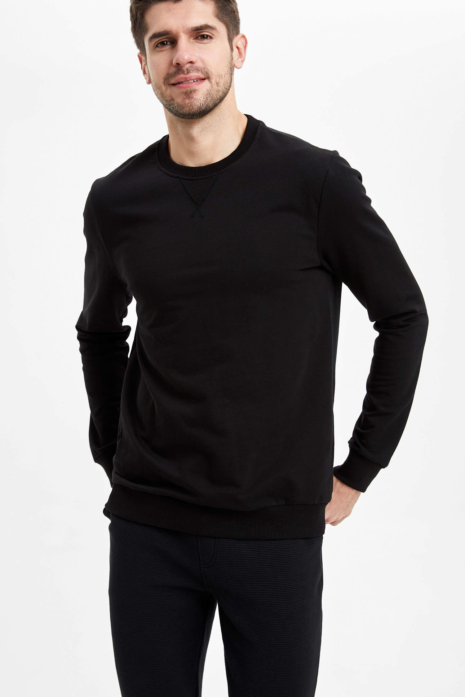 Defacto Basic Regular Fit Sweatshirt. 3