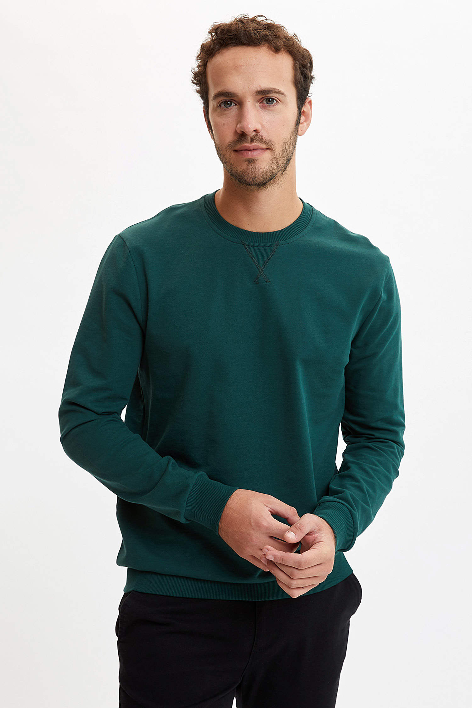 Defacto Basic Regular Fit Sweatshirt. 1
