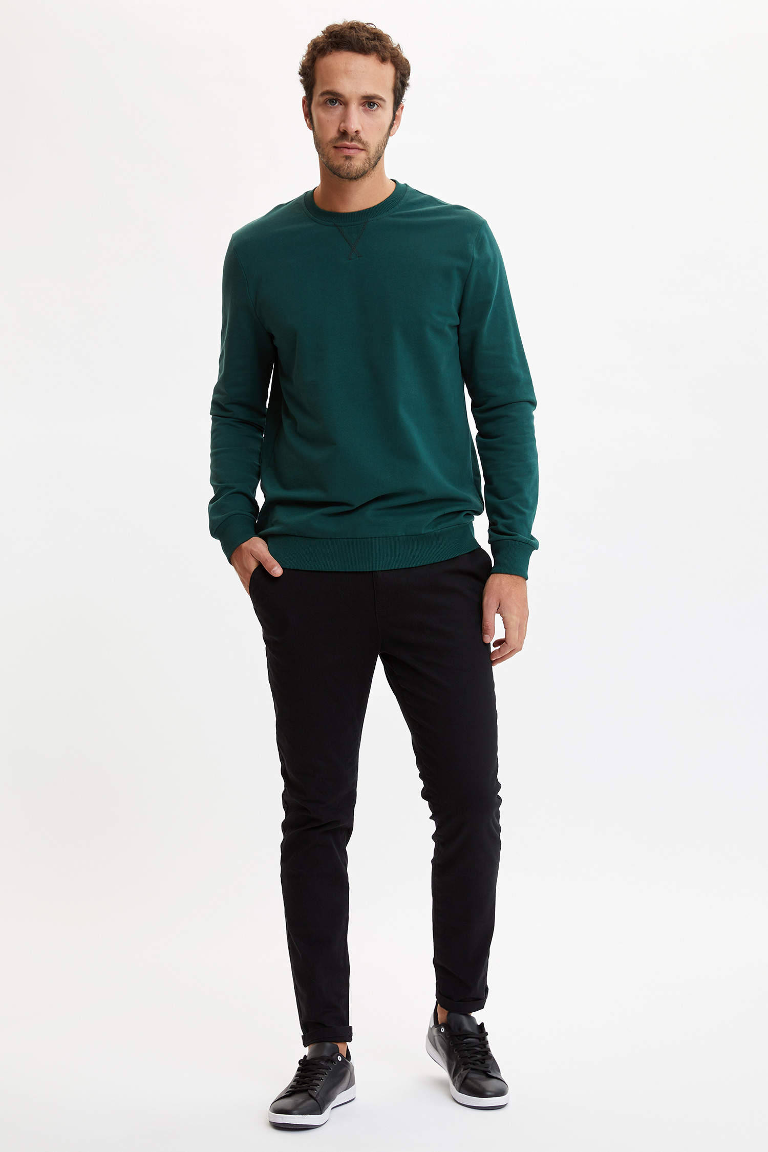 Defacto Basic Regular Fit Sweatshirt. 2