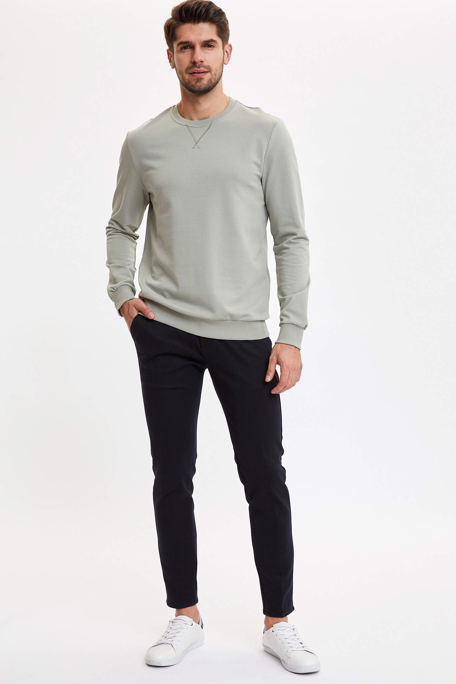 Defacto Basic Regular Fit Sweatshirt. 2