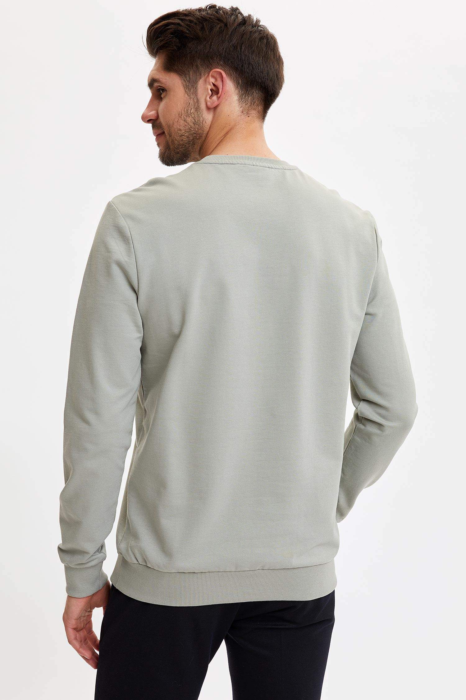 Defacto Basic Regular Fit Sweatshirt. 4