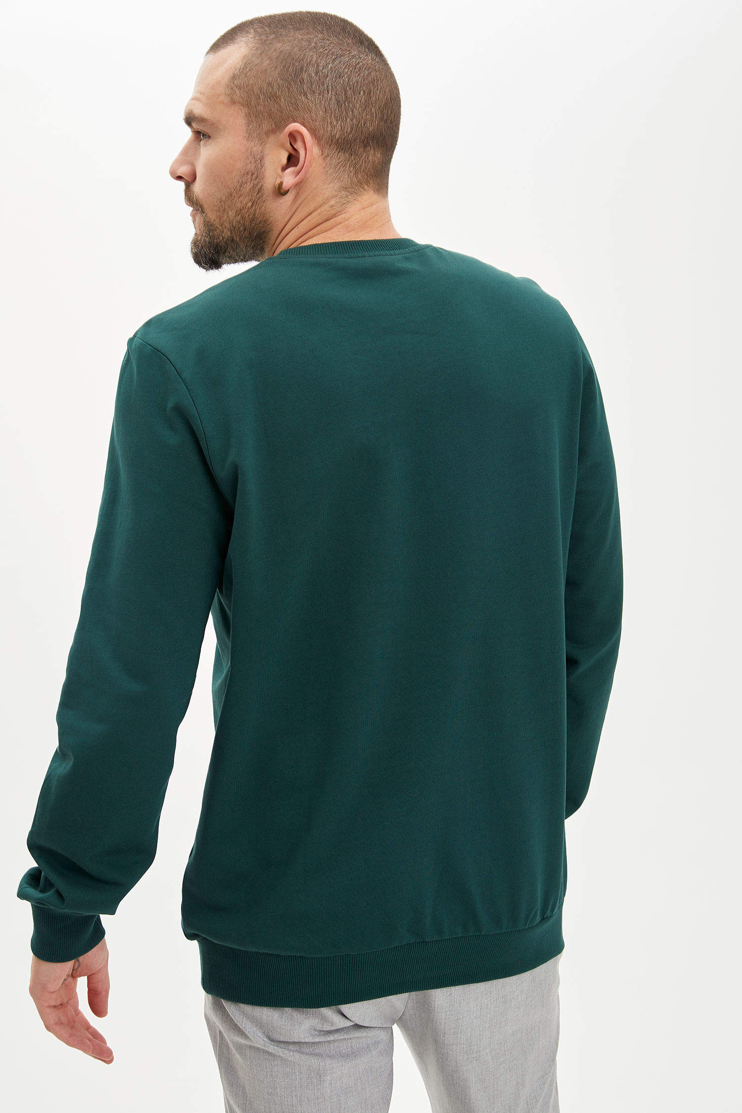 Defacto Basic Regular Fit Sweatshirt. 4