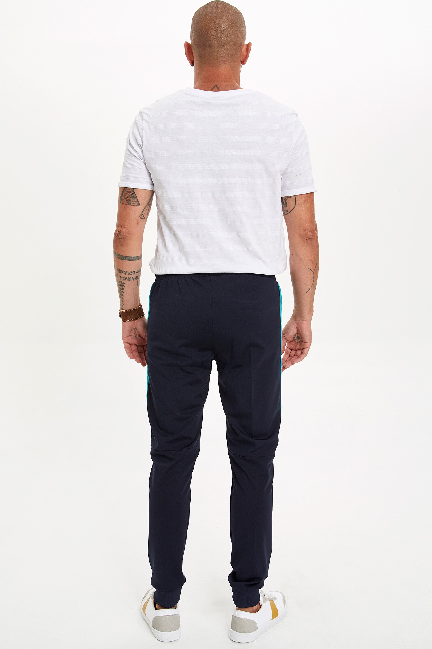 Defacto Slim Fit Şerit Detaylı Eşofman Altı. 3