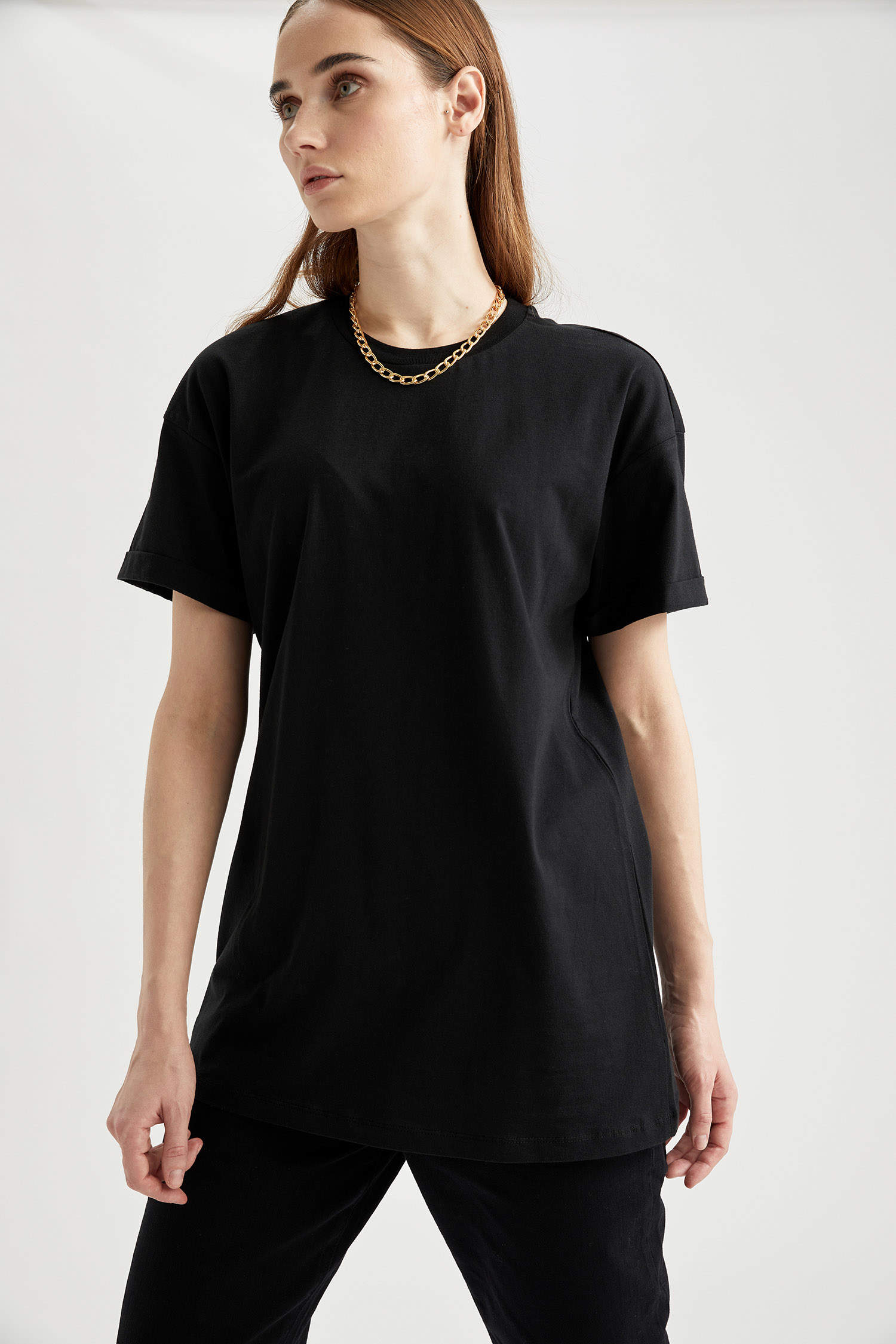 Black WOMAN Relax Fit Crew Neck Short Sleeve Tunic 1203802 | DeFacto