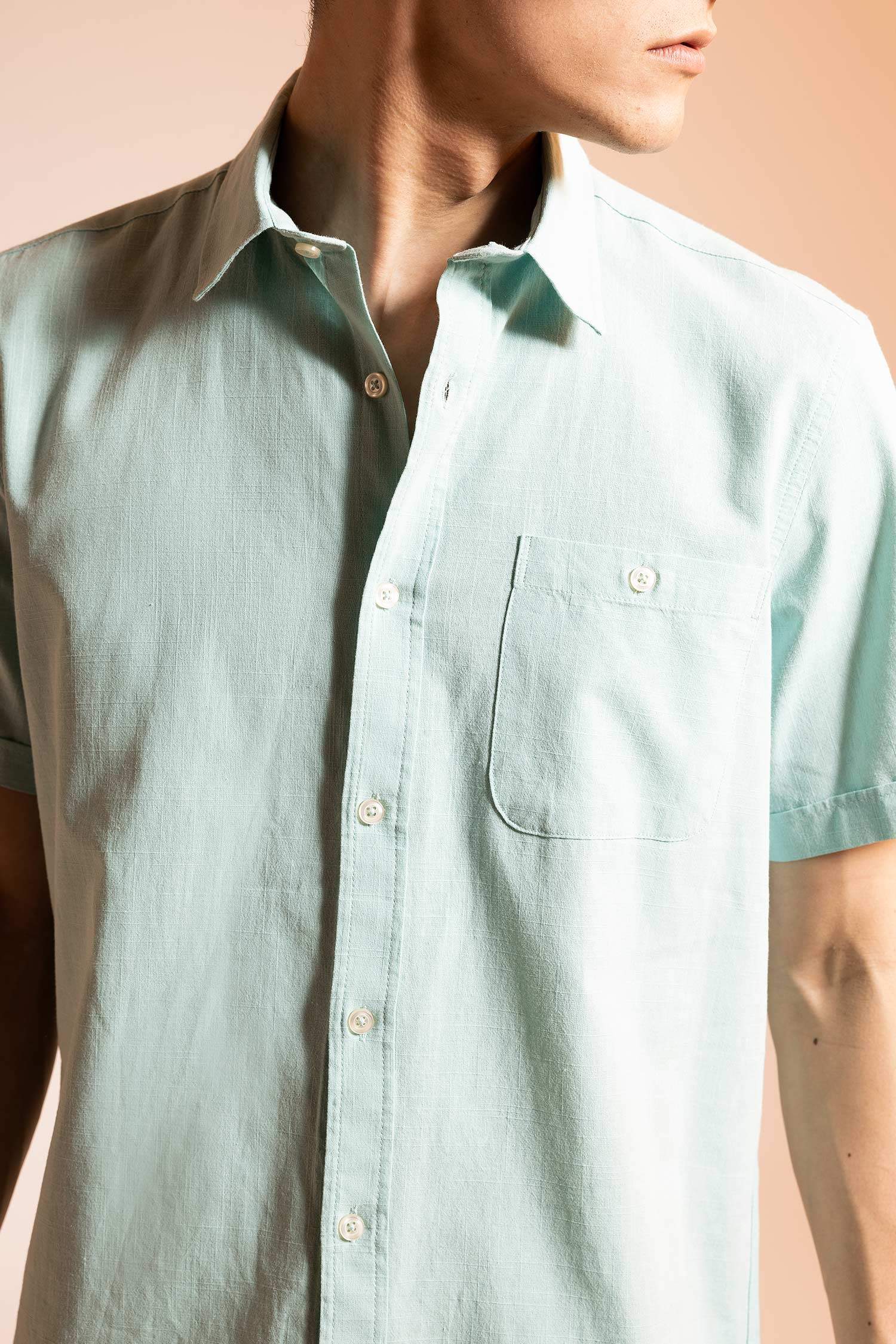 Рубашка с коротким рукавом стандартного кроя для мужчин