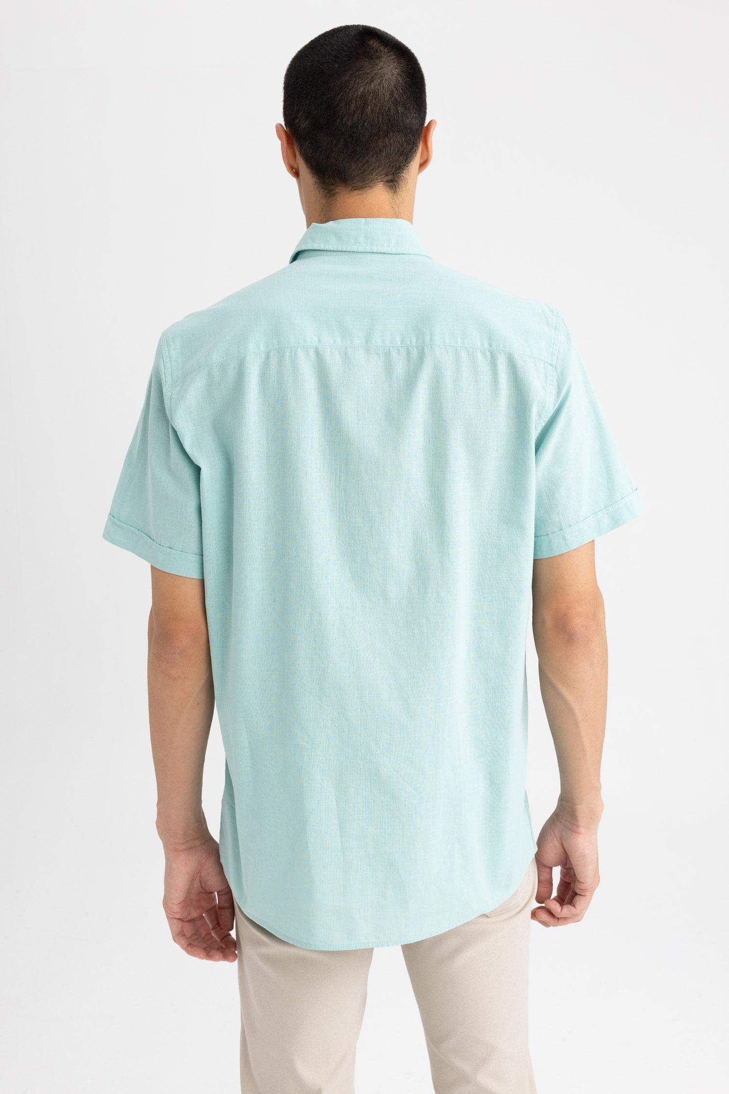 Рубашка с коротким рукавом стандартного кроя для мужчин