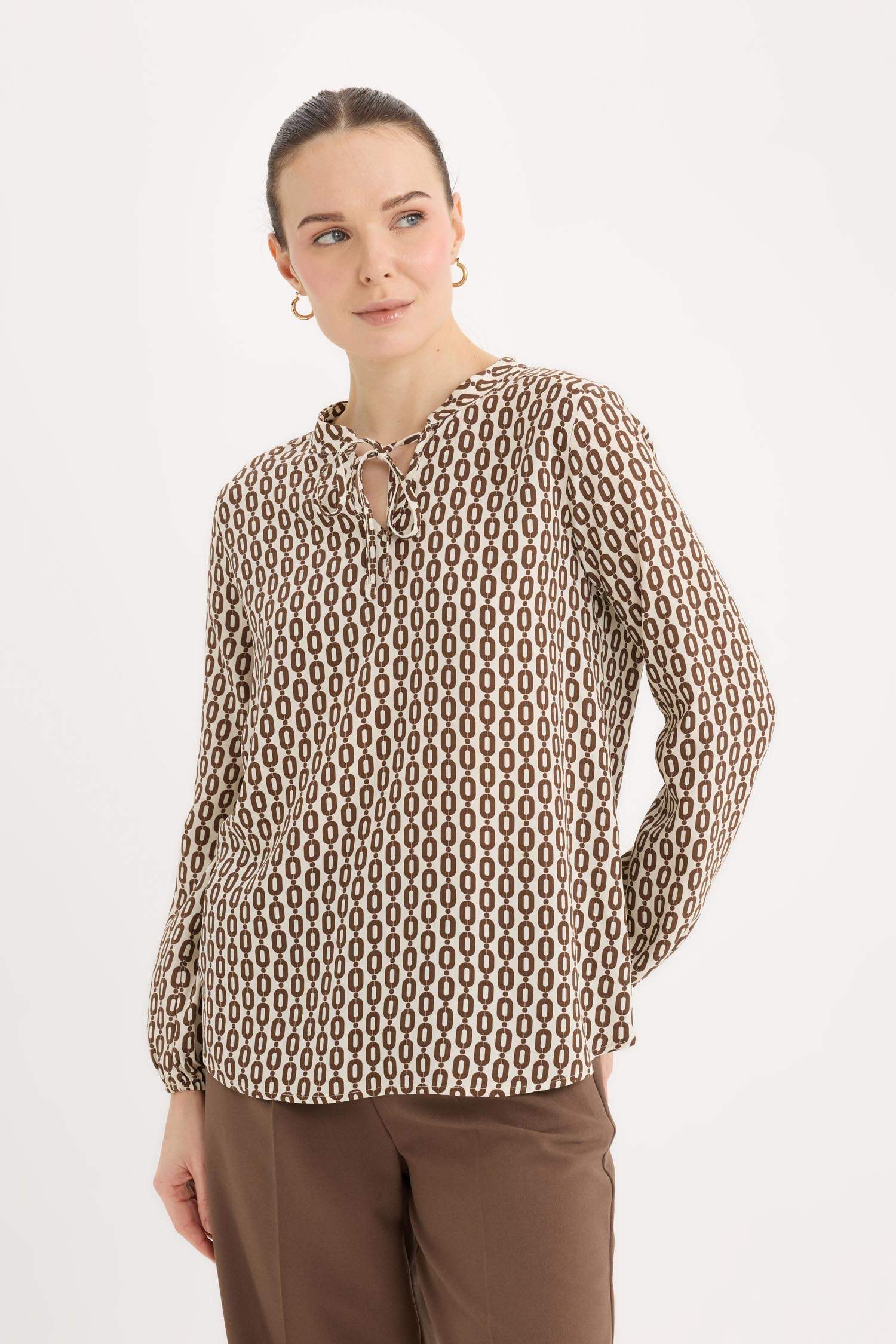 Regular Fit Crew Neck Printed Long Sleeve Blouse