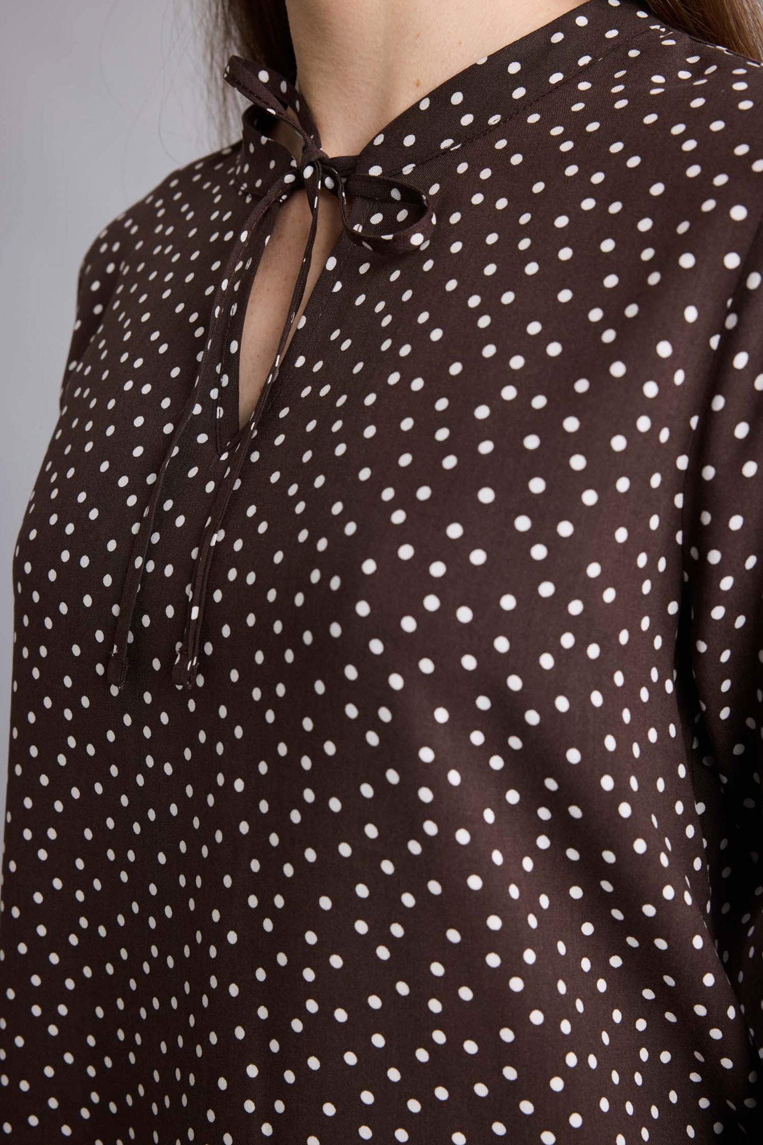 بلوزة كم طويل مطبوع قصة عادية بياقة مستديرة