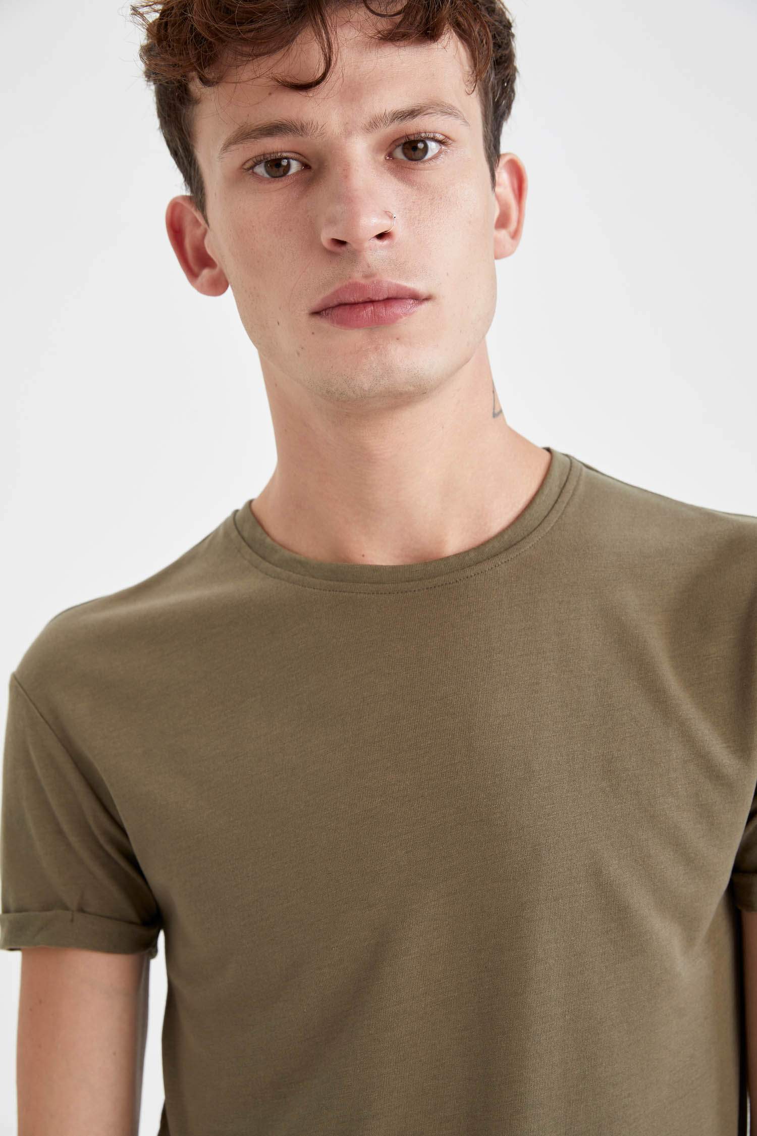 Khaki Man ShortSleeved Long Fit Crew Neck TShirt 1798303 DeFacto