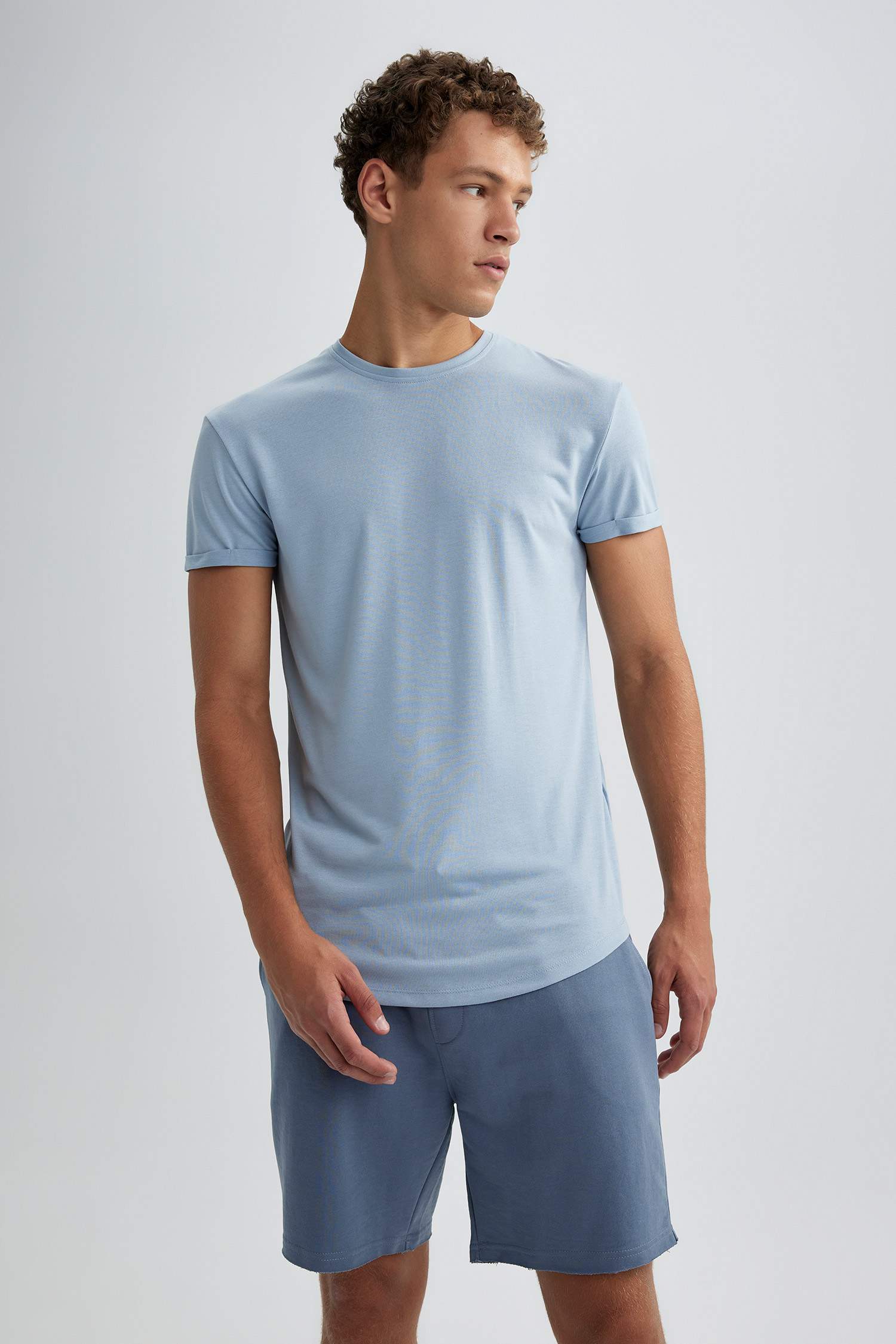 дөңгелек жаға Қысқа жеңді футболка