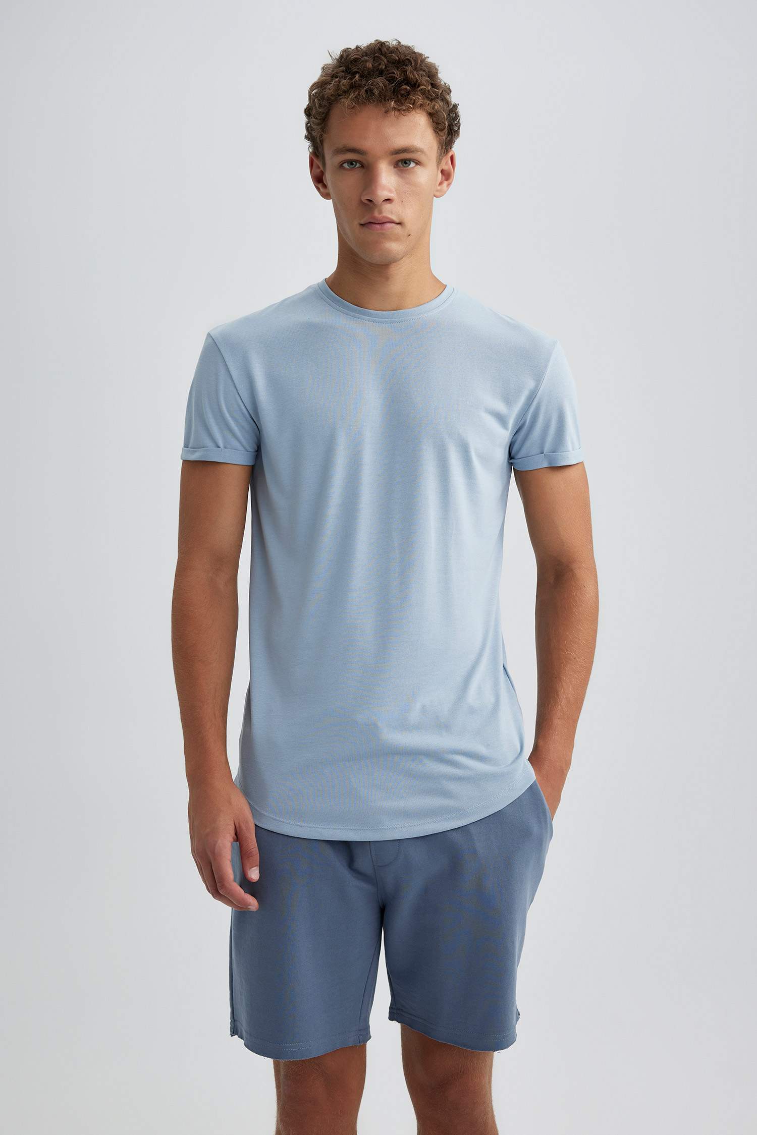 дөңгелек жаға Қысқа жеңді футболка